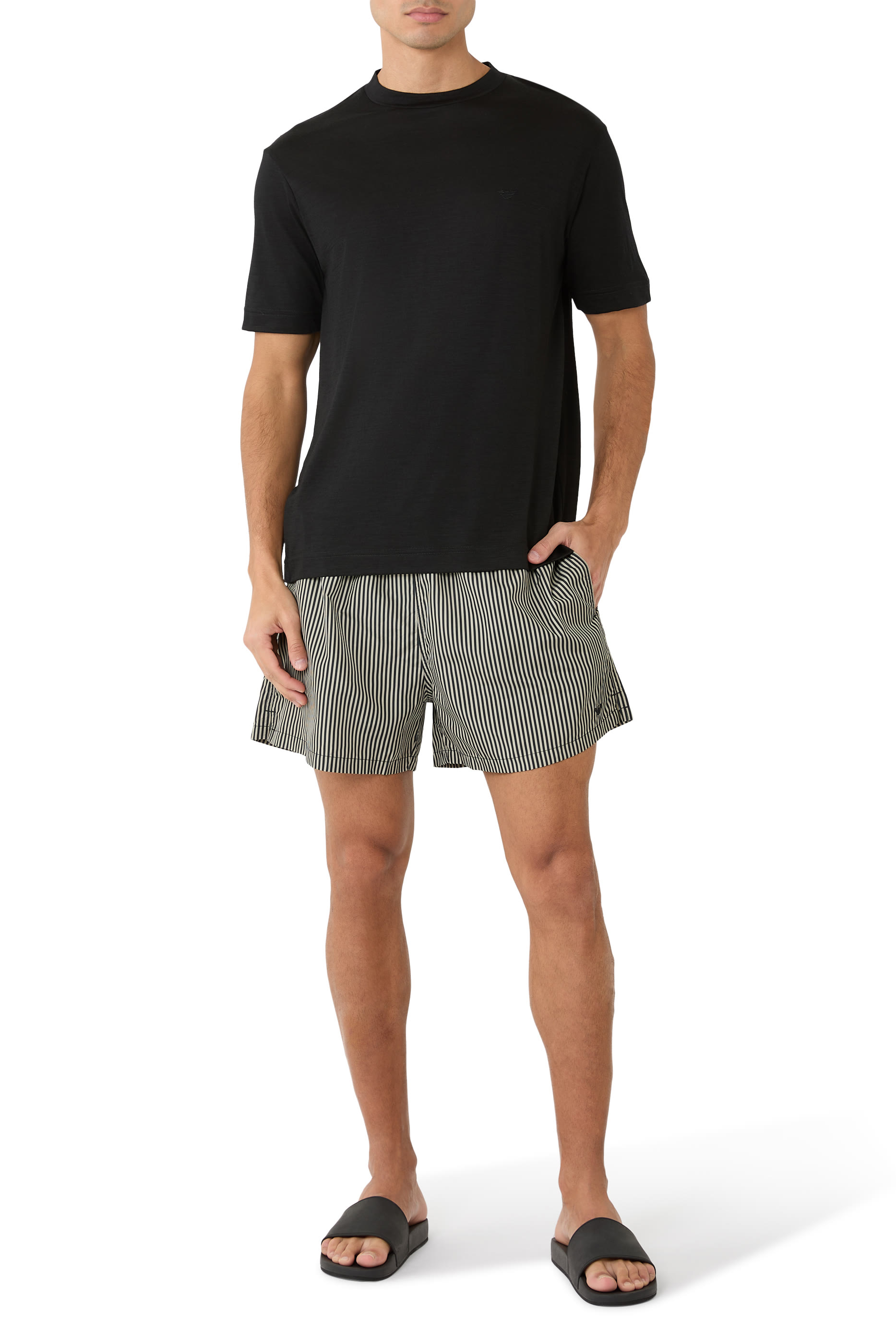 تيشيرت بشعار الماركة