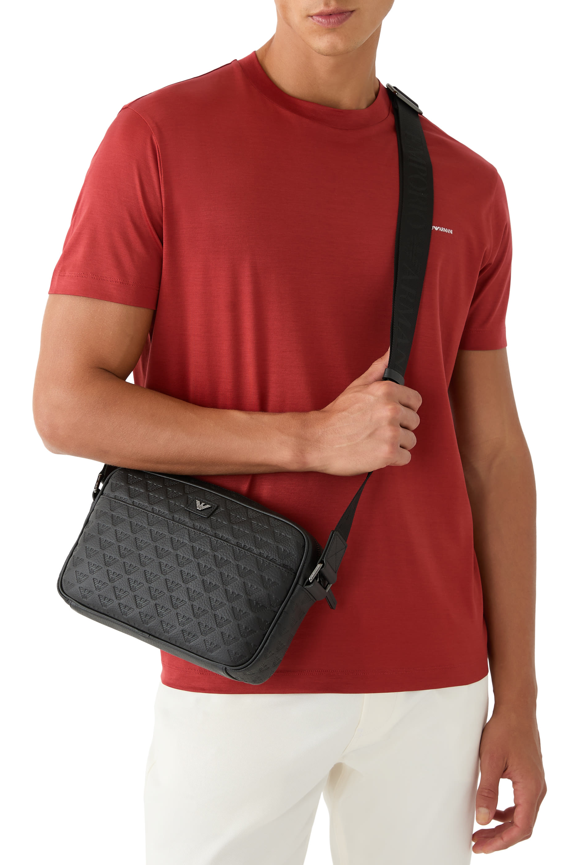 حقيبة كتف مزينة بنقشة شعار الماركة بالكامل جلد