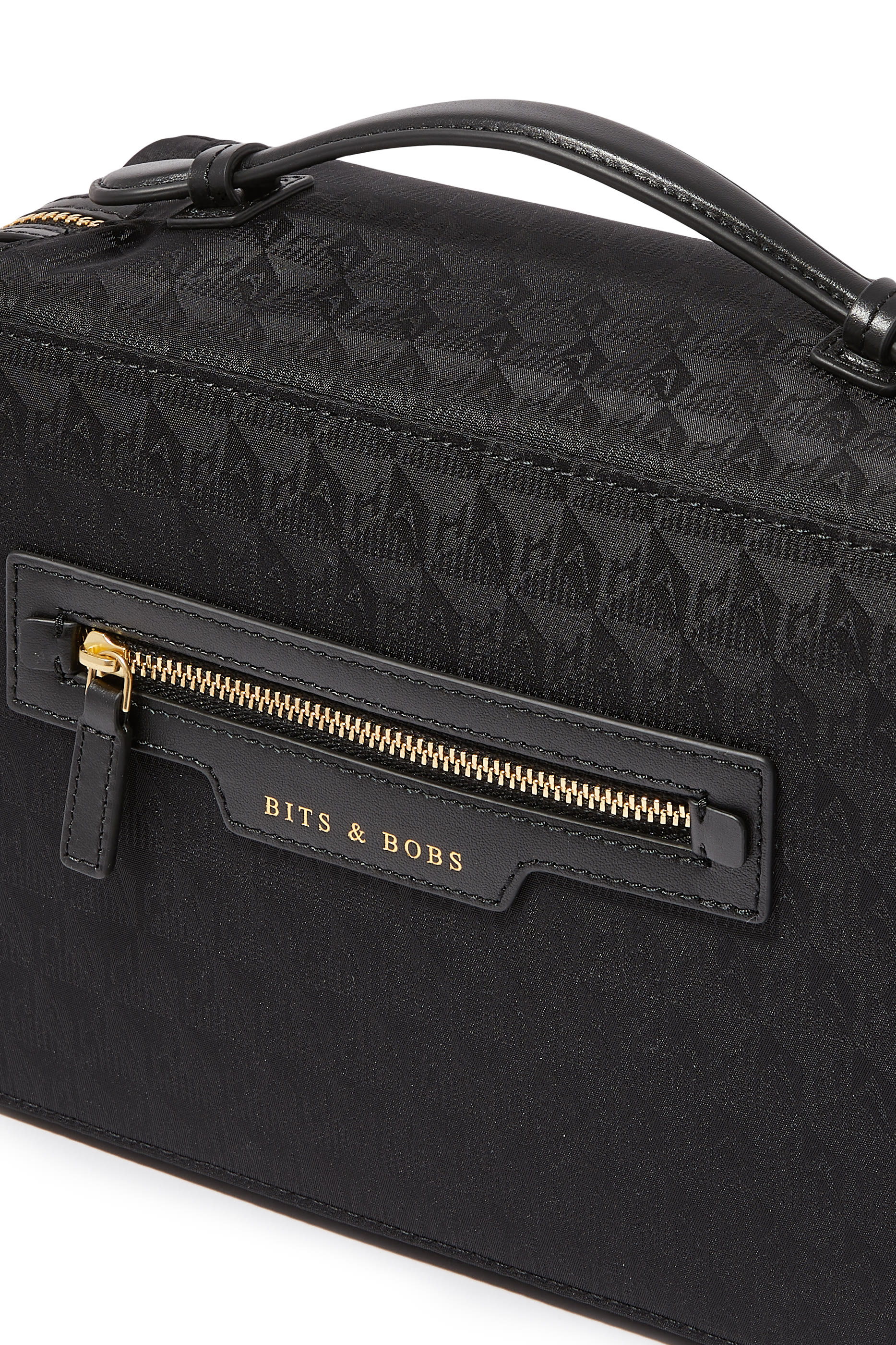 حقيبة مستحضرات العناية الذاتية بشعار الماركة