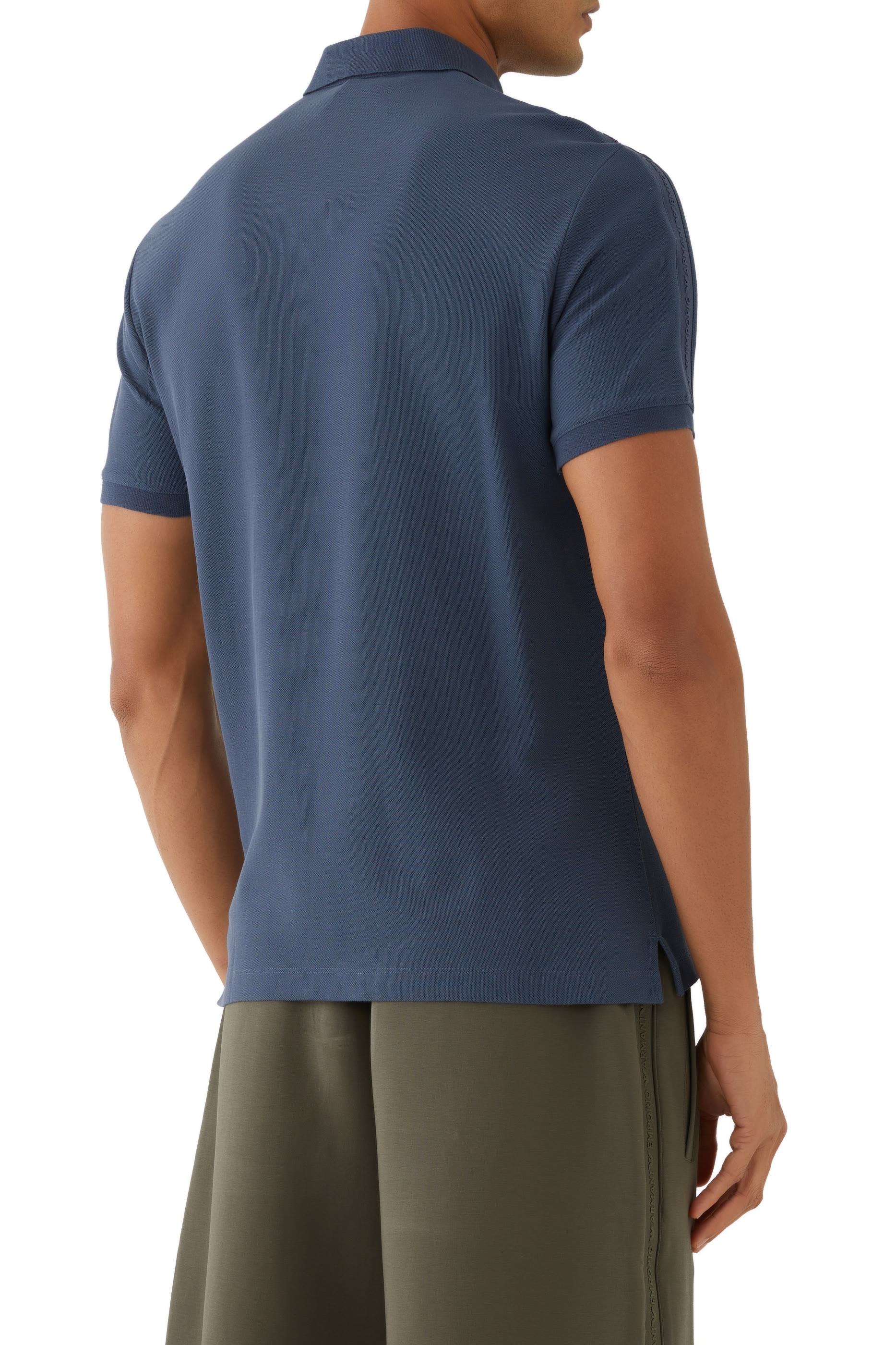 قميص بولو بشريط مطرز بشعار الماركة