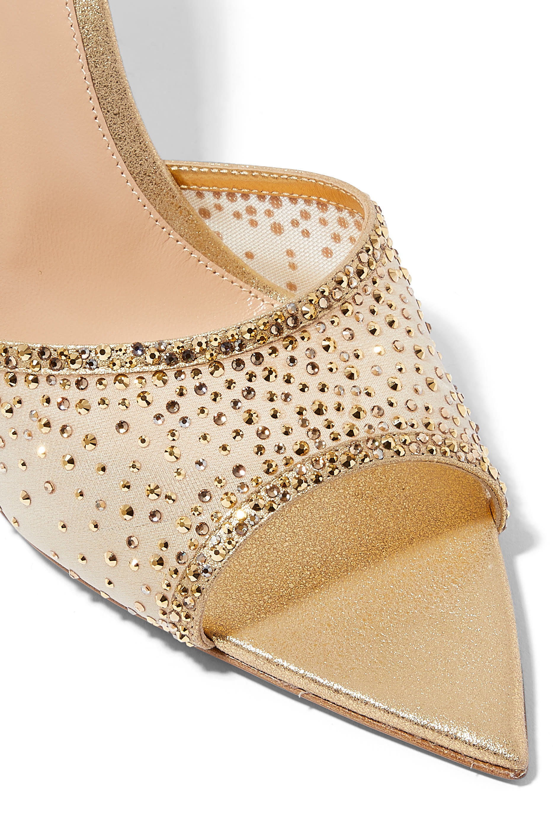 حذاء رانيا 80 مفتوح من الخلف مزين بتطريزات جلد لامع