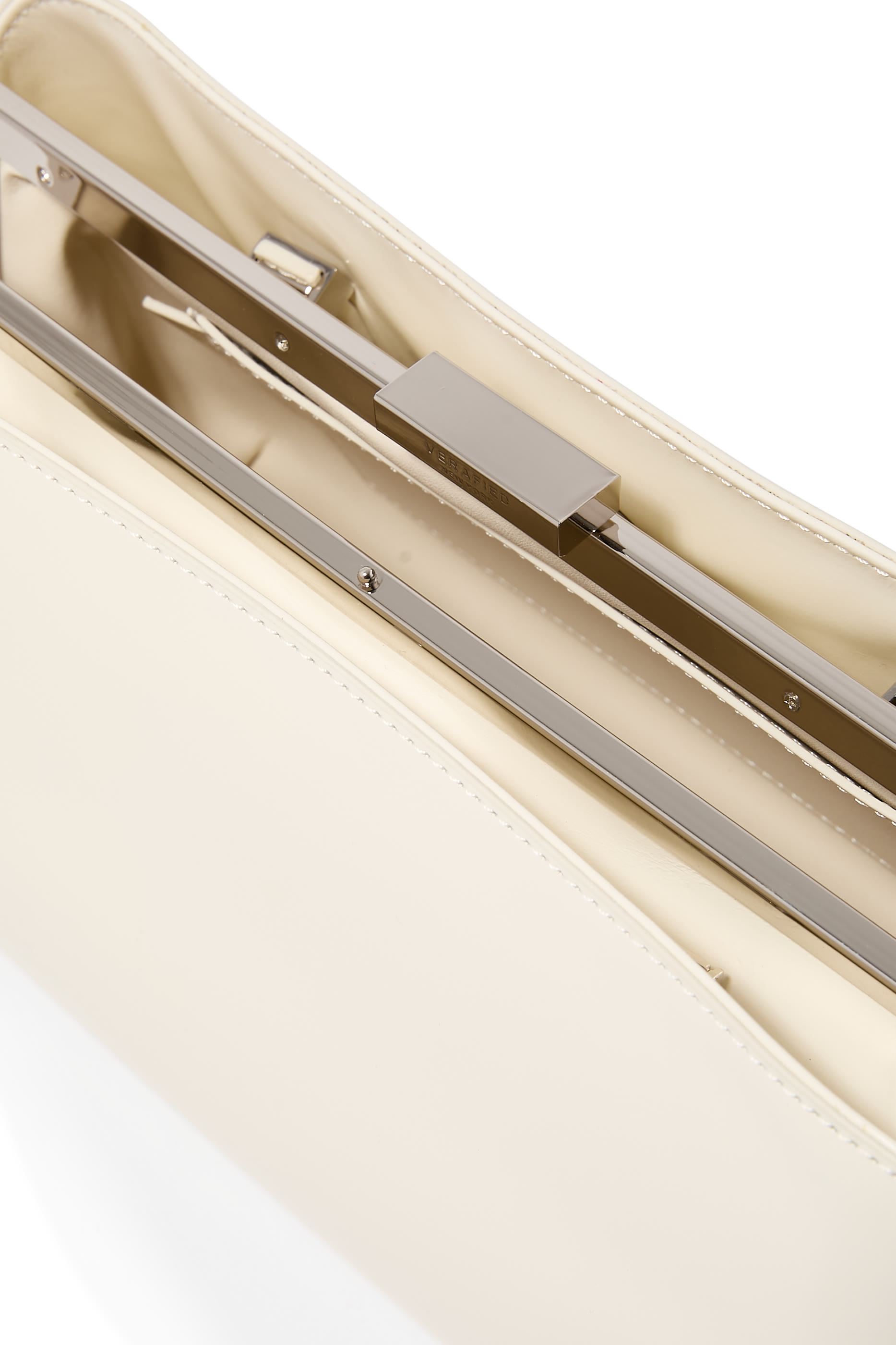 حقيبة إكلير