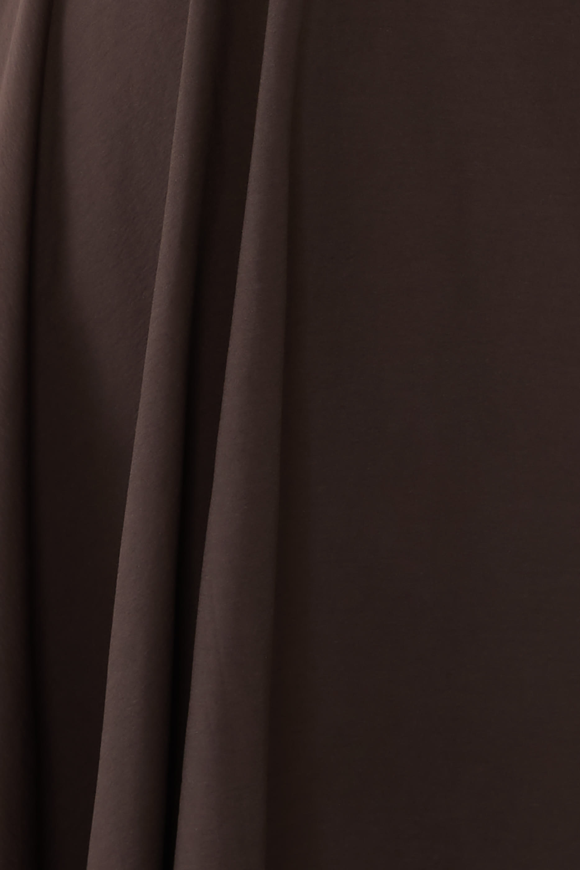 فستان بلا حمالات برباط رفيع