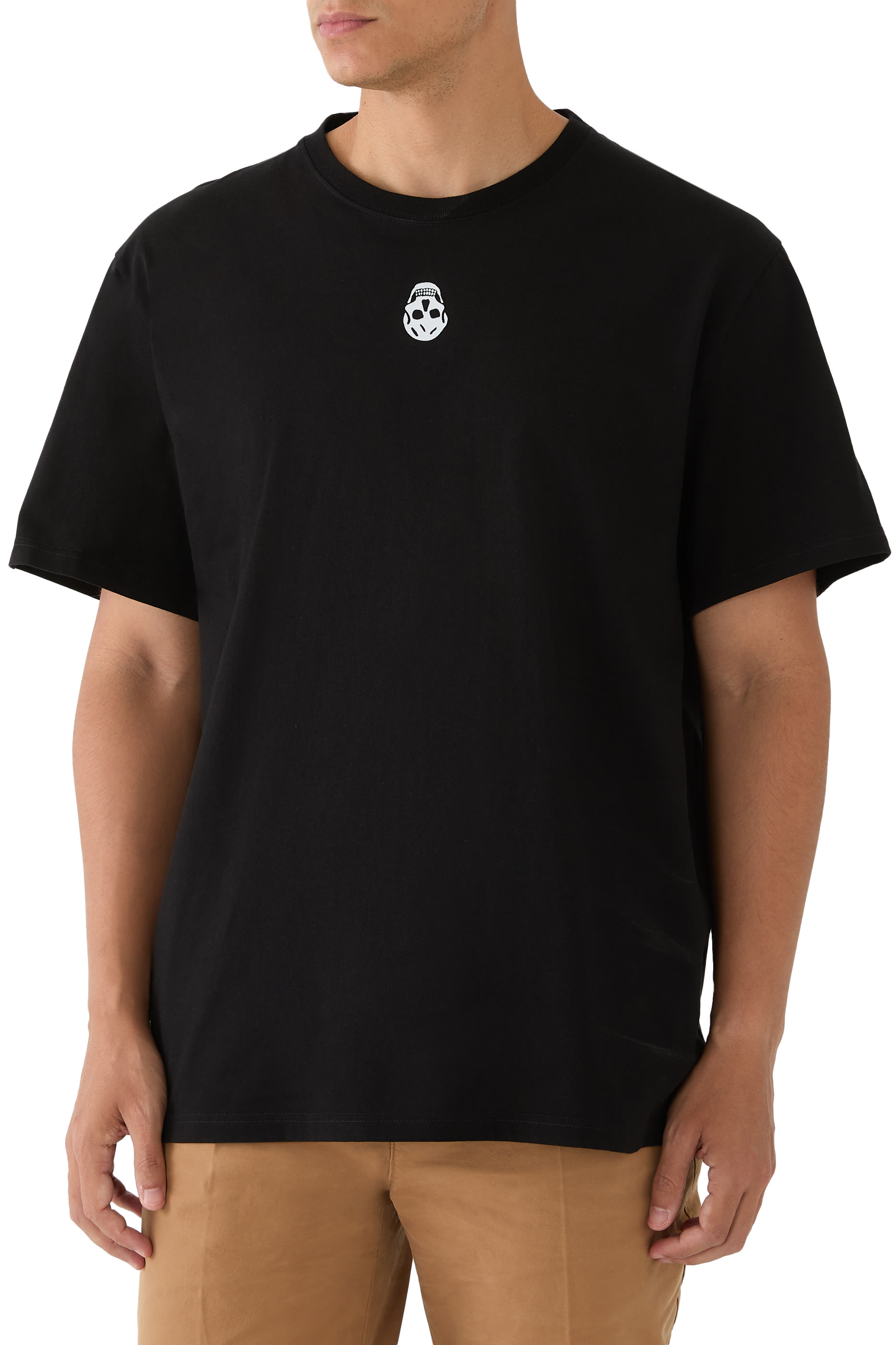 تيشيرت بنقشة جمجمة لامعة