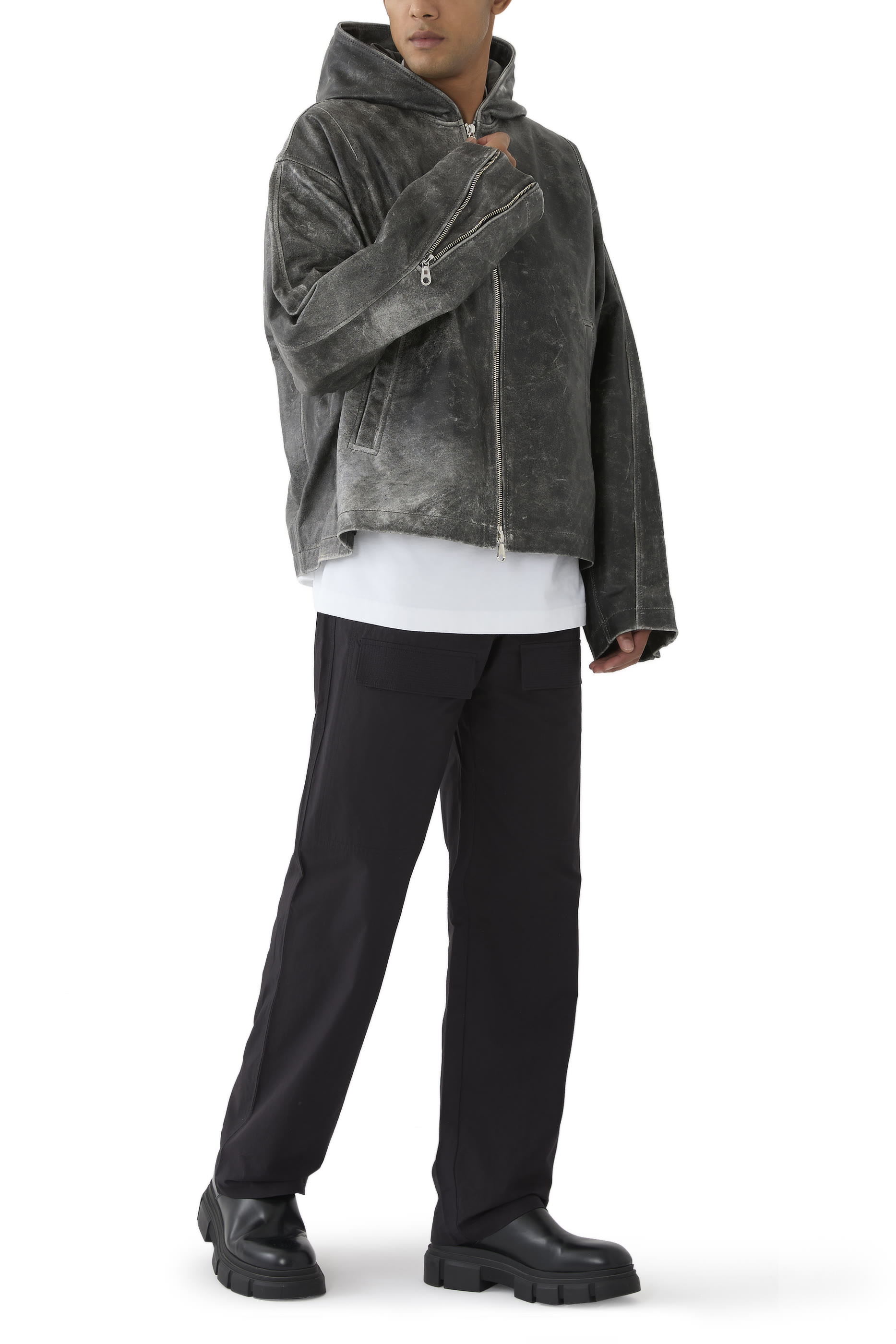 جاكيت بغطاء للرأس جلد