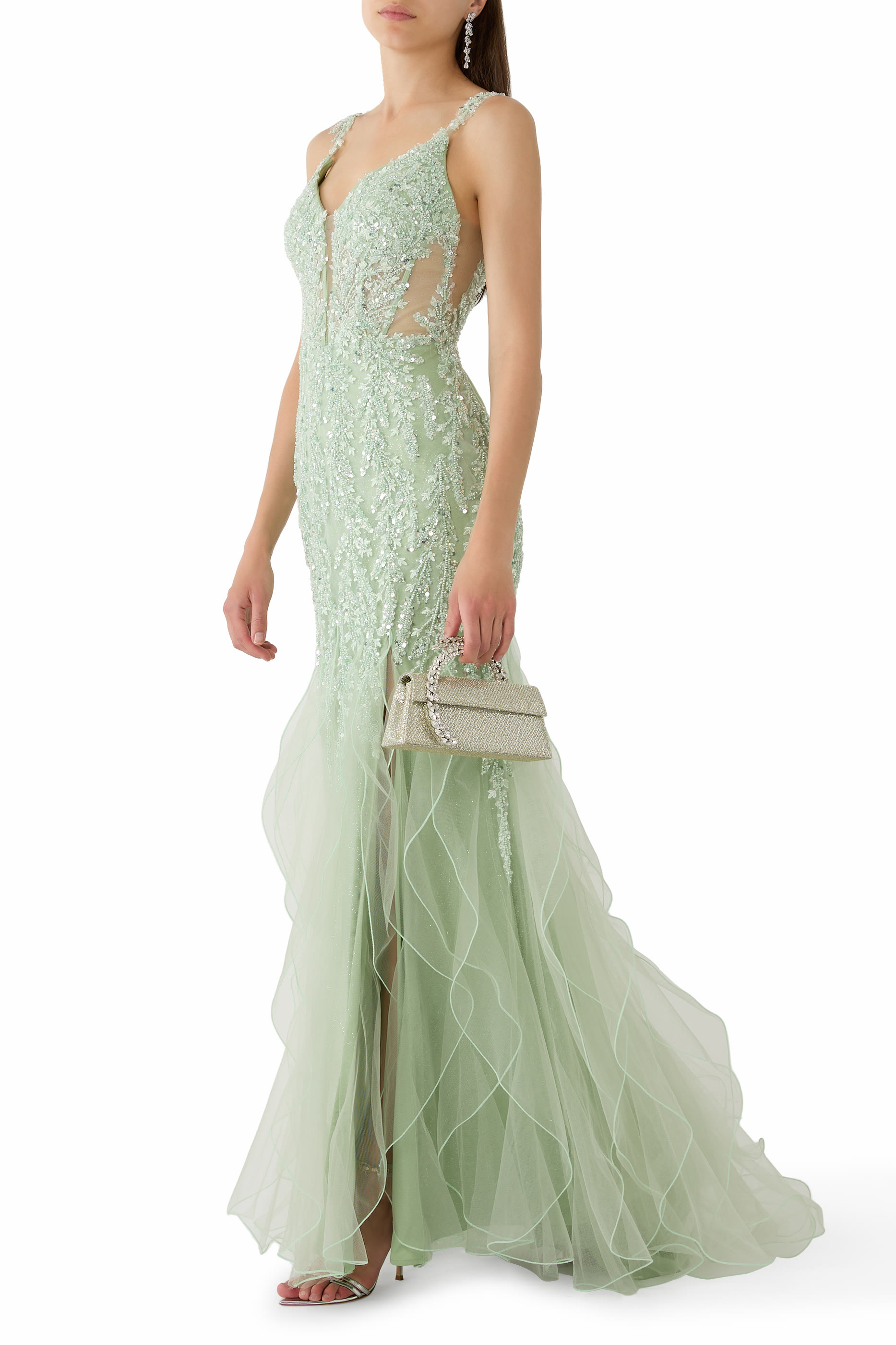 فستان سهرة بخرز وحافة بقصة ذيل حورية بحر