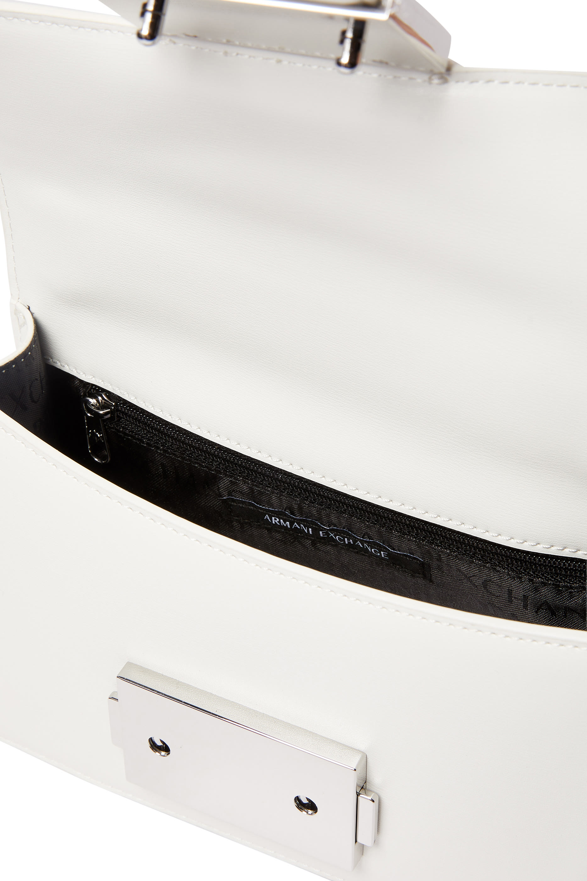 حقيبة كتف بحلية معدنية بشعار الماركة