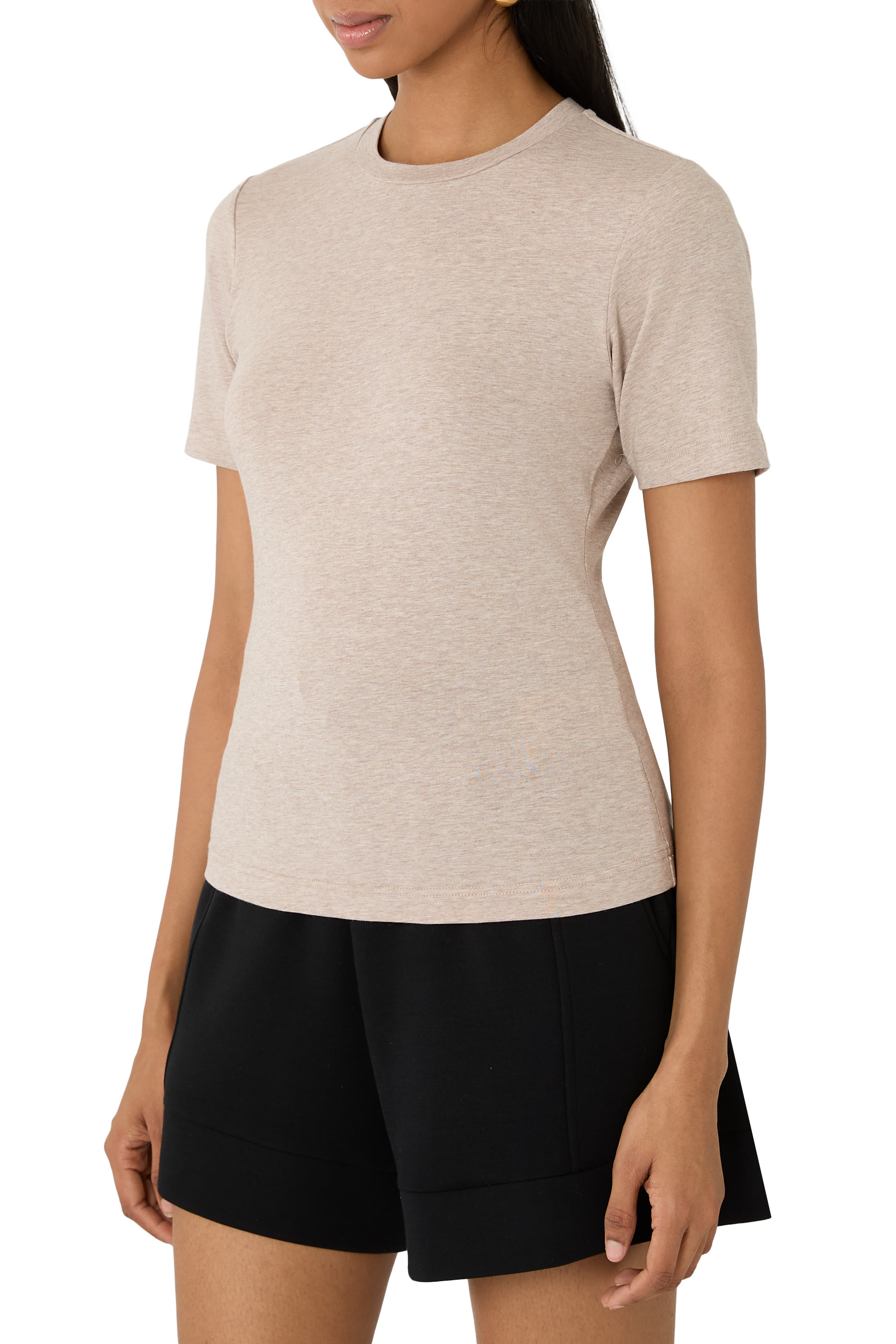 تيشيرت ريجينا بقصة ضيقة