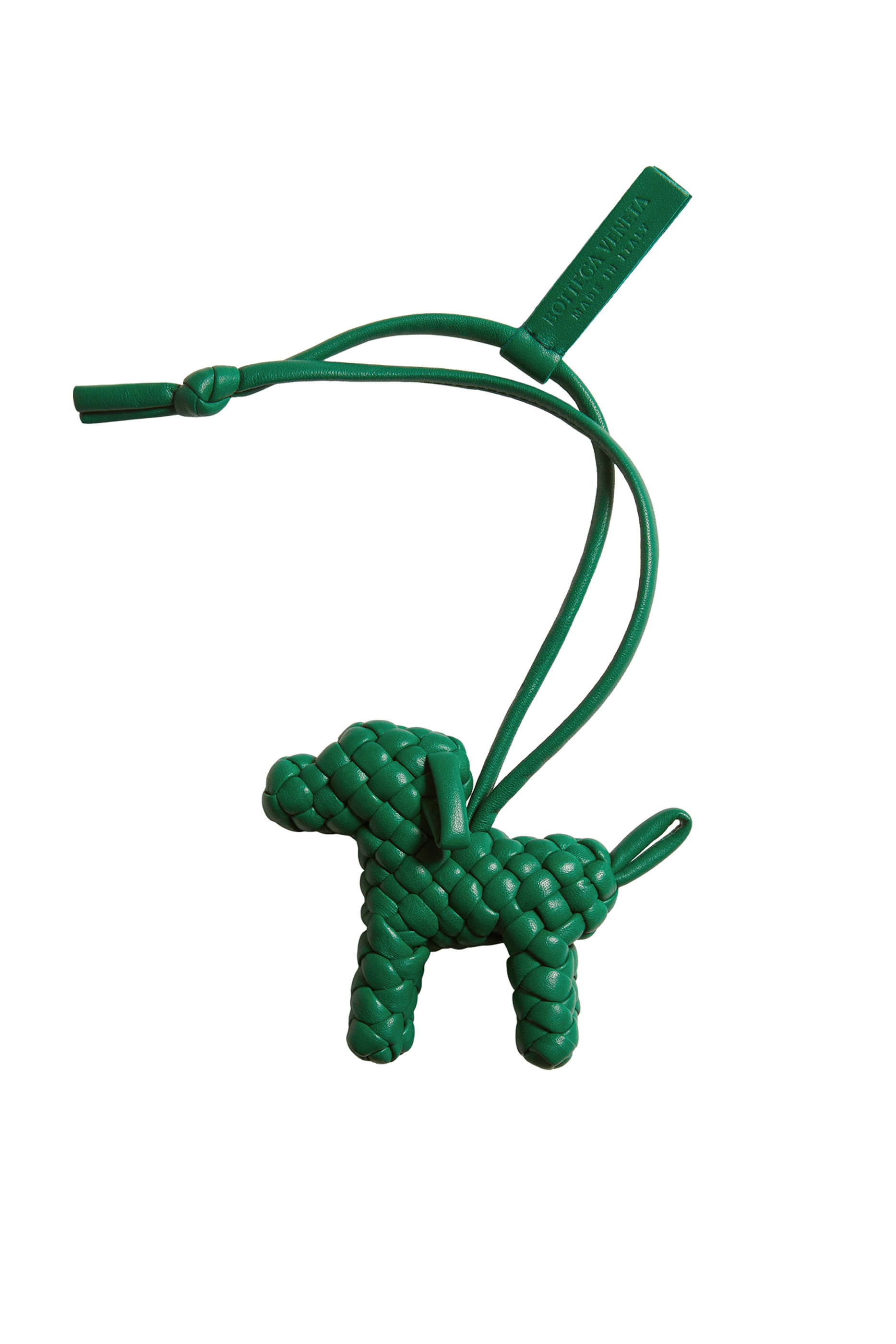 حلية بتصميم كلب