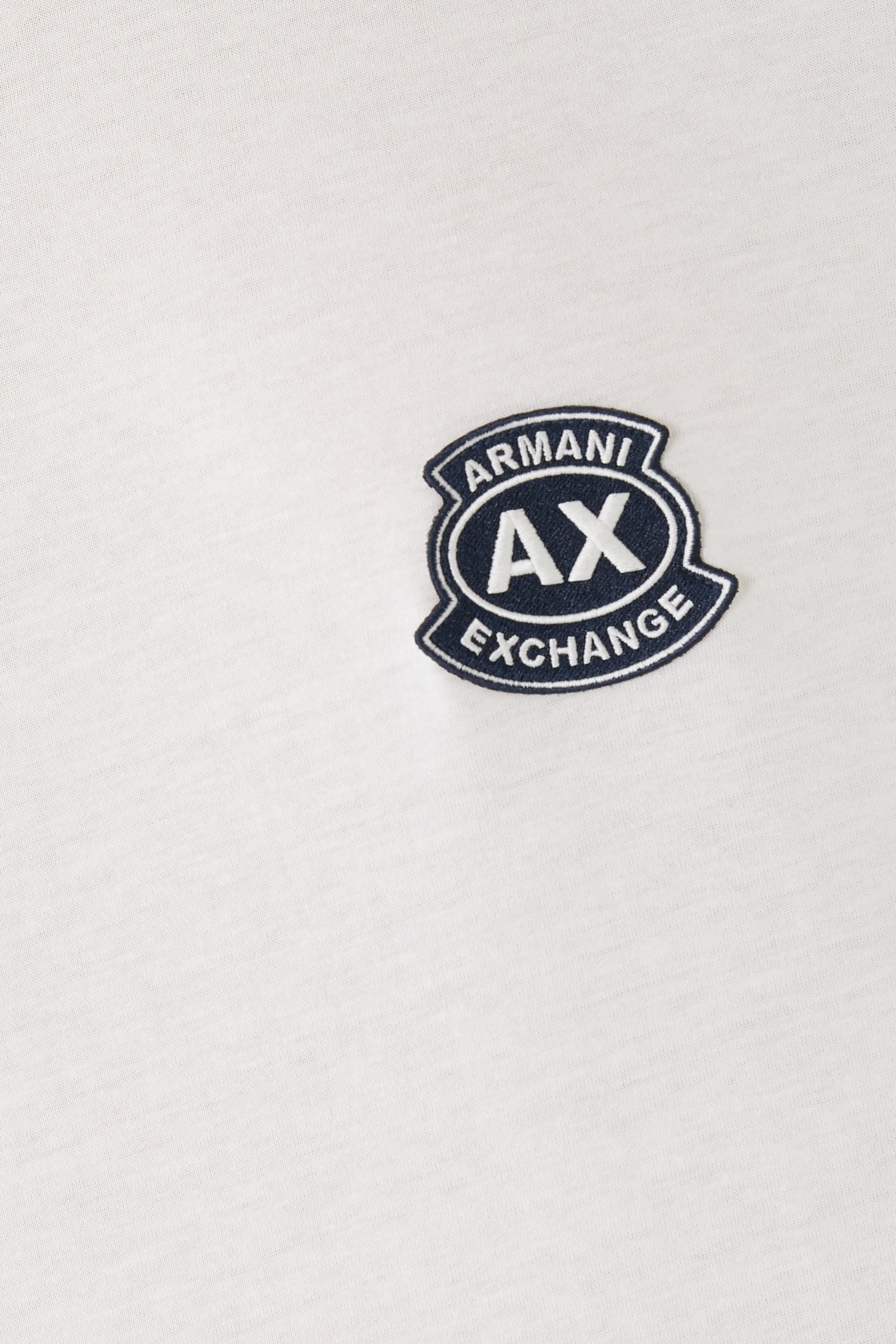 تيشيرت بشعار الماركة