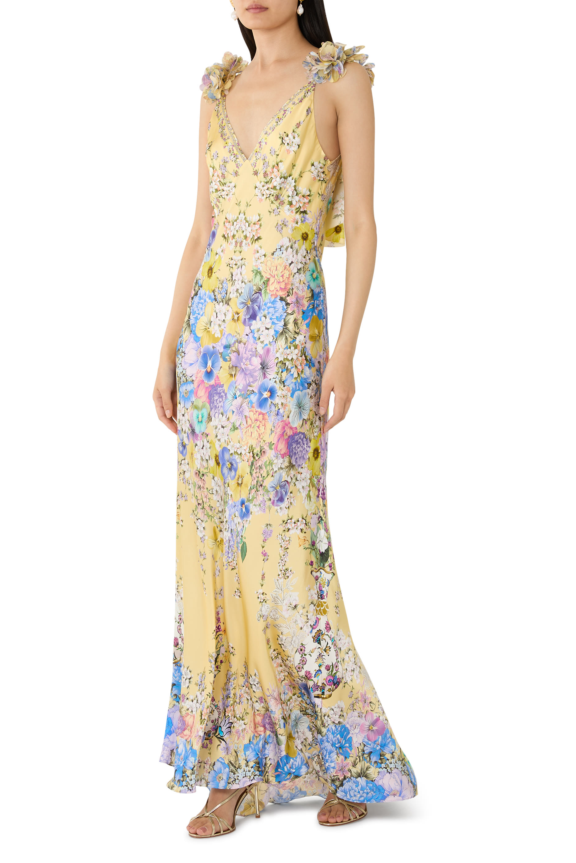 فستان سهل الارتداء بقصة مائلة بياقة V وكشكش في الخلف