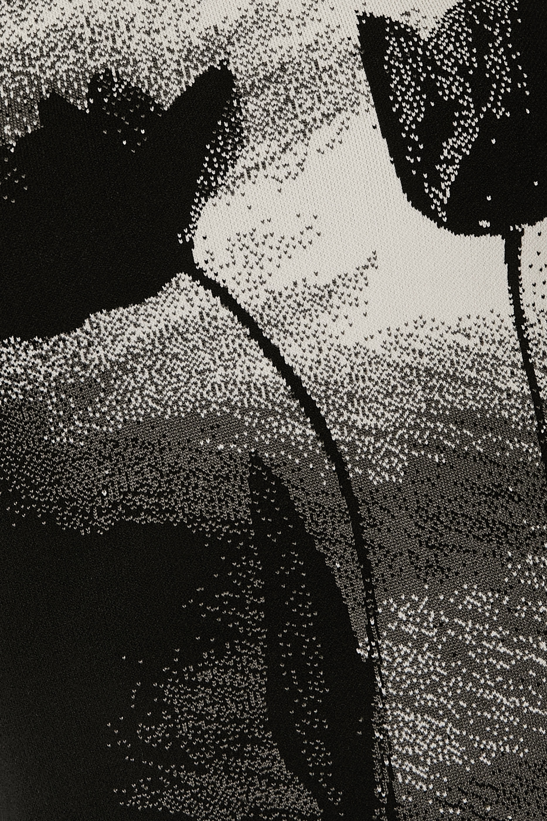 فستان يوكي بحافة مموجة وتصميم غير متماثل قماش يتفاعل مع الأشعة فوق البنفسجية