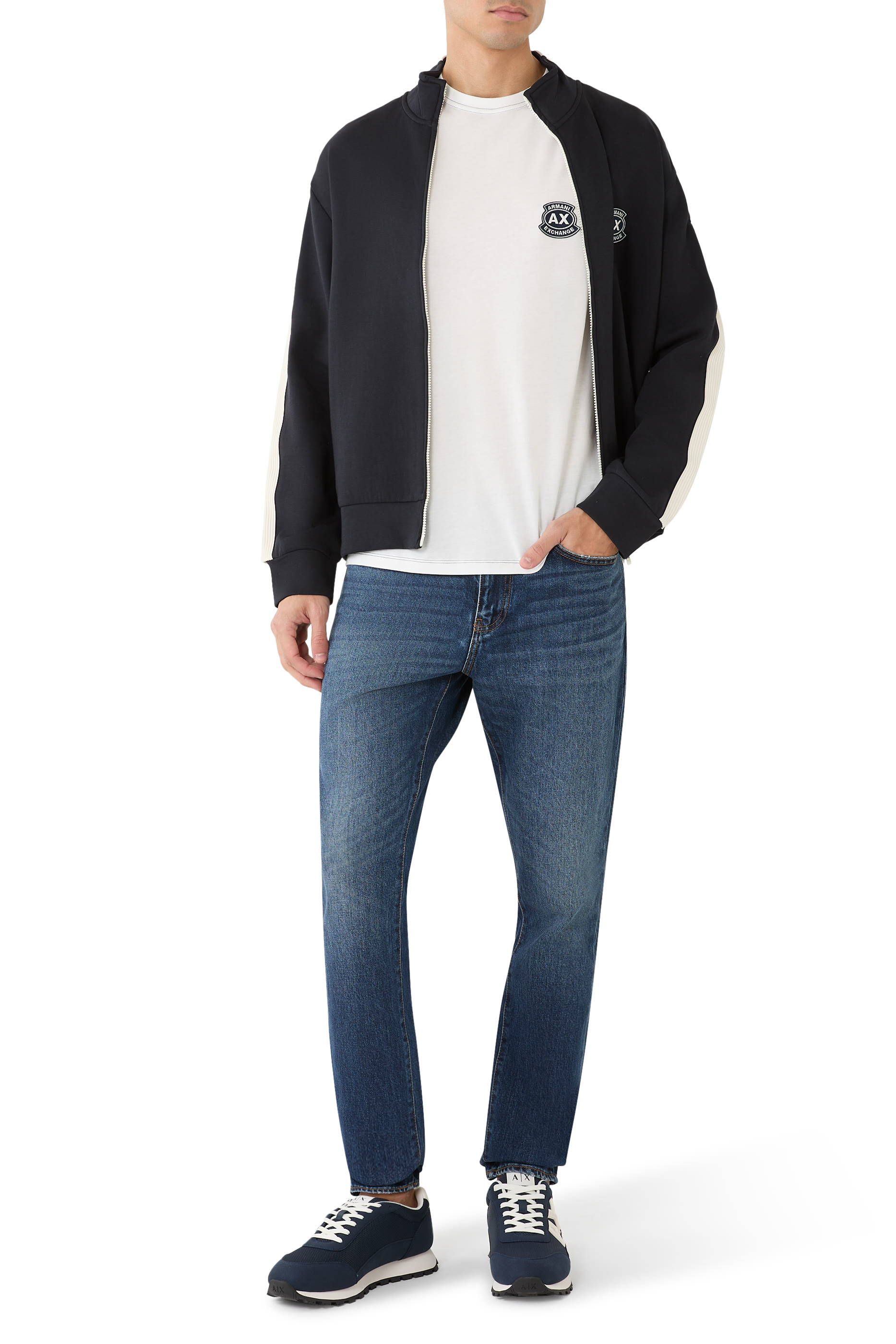 تيشيرت بشعار الماركة