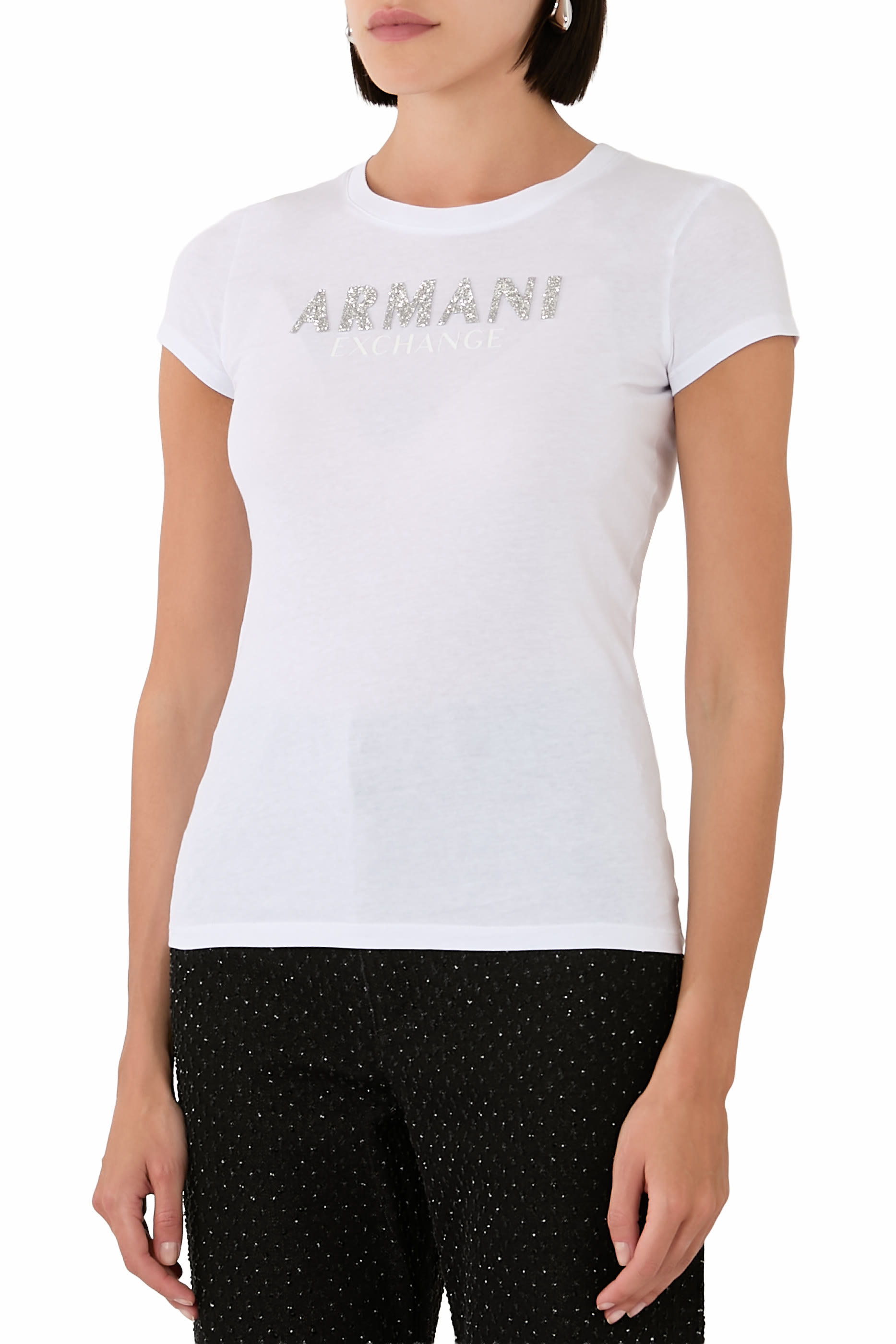 تيشيرت بقصة ضيقة بشعار الماركة قطن