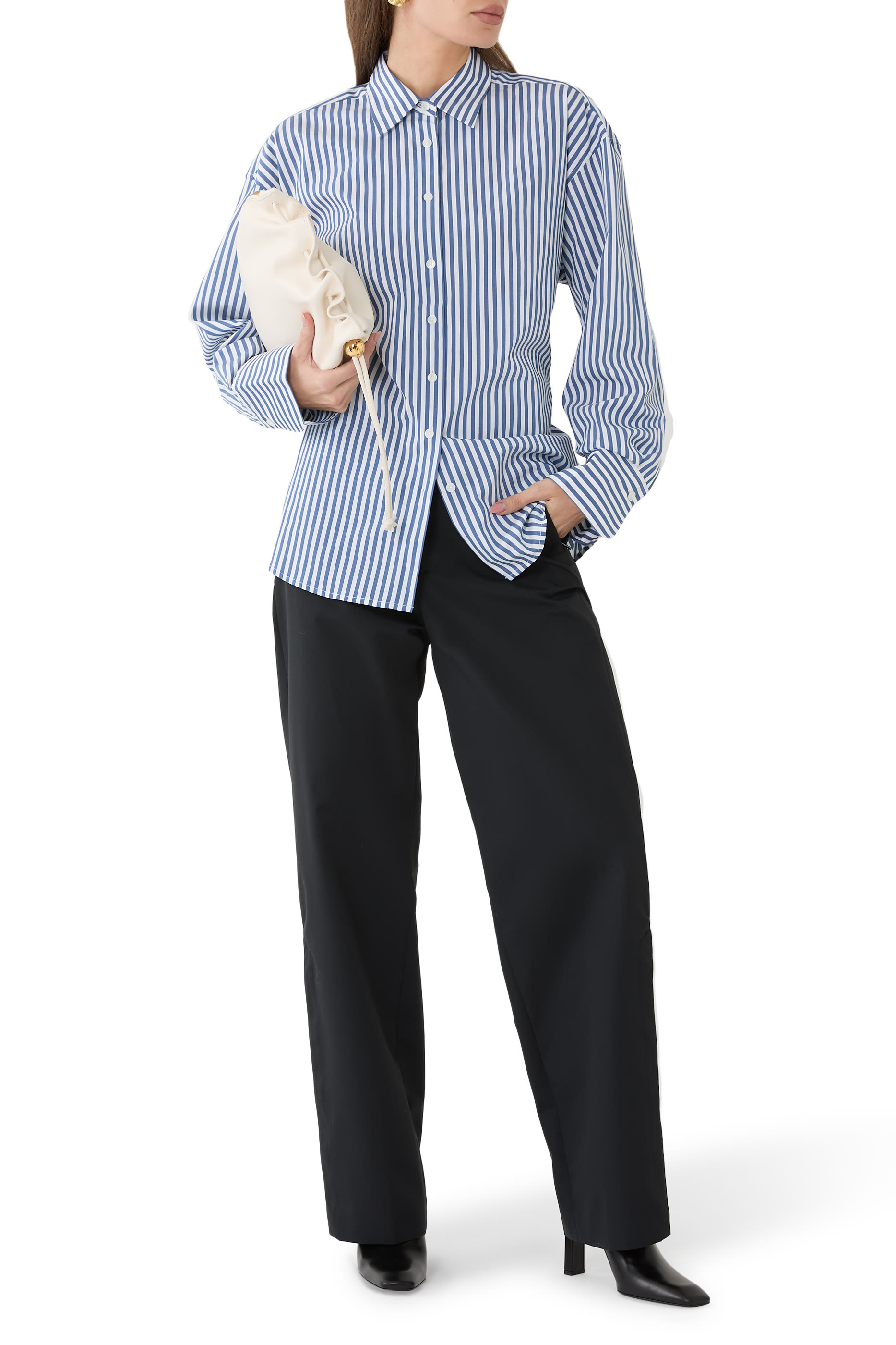 قميص بقصة فضفاضة بوبلين