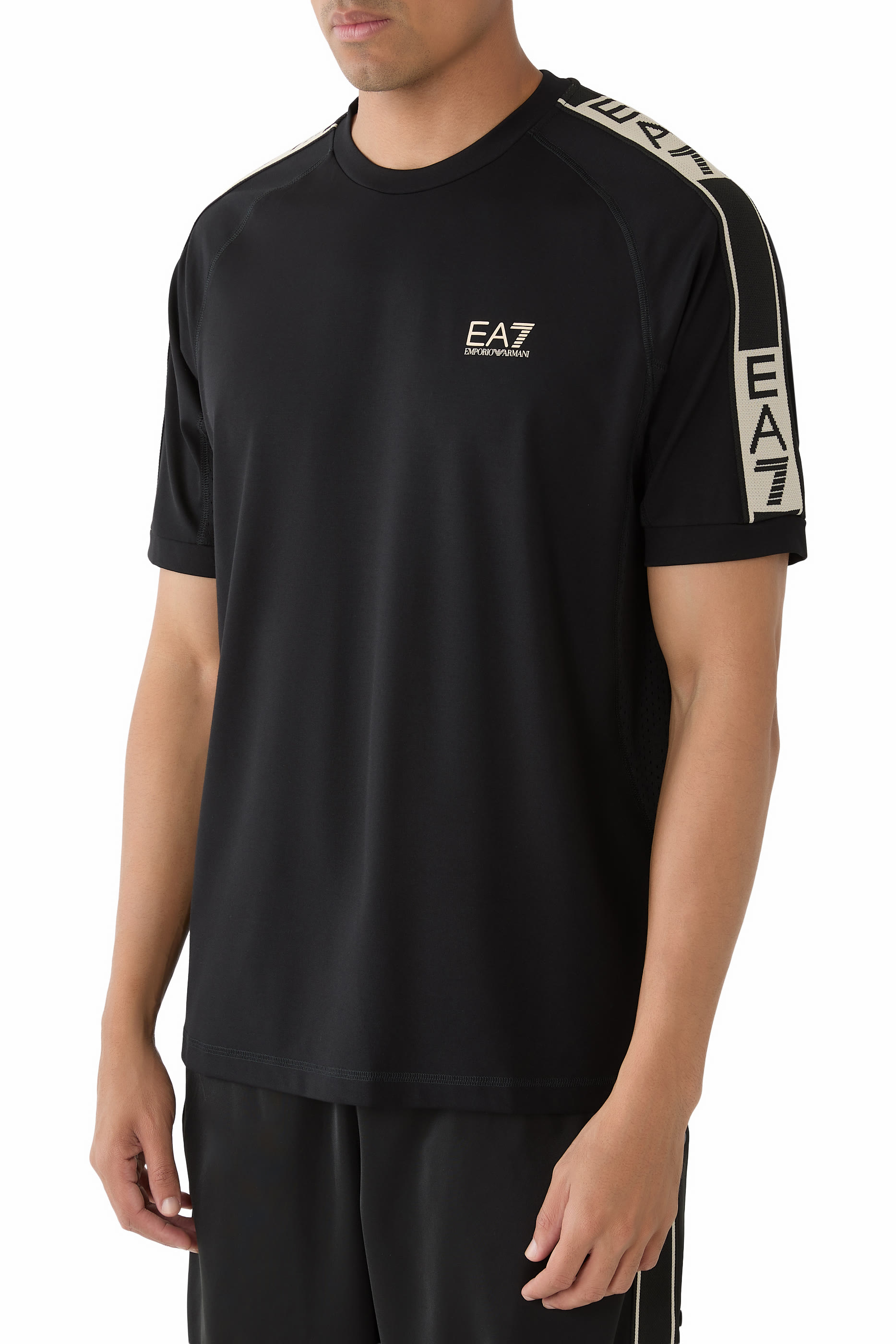 تيشيرت بشعار الماركة غرافيك