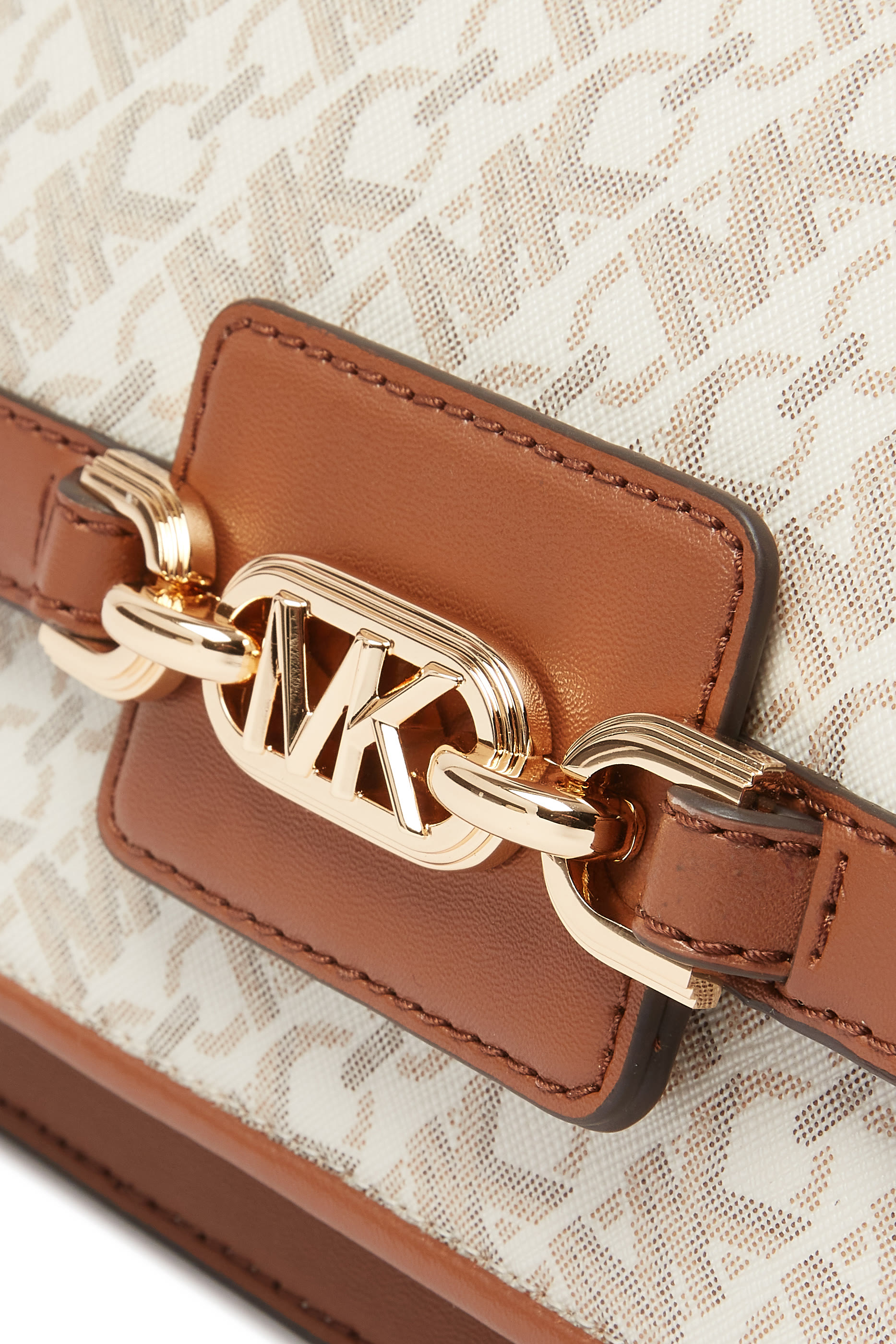 حقيبة كتف هيذر كبيرة بشعار الماركة