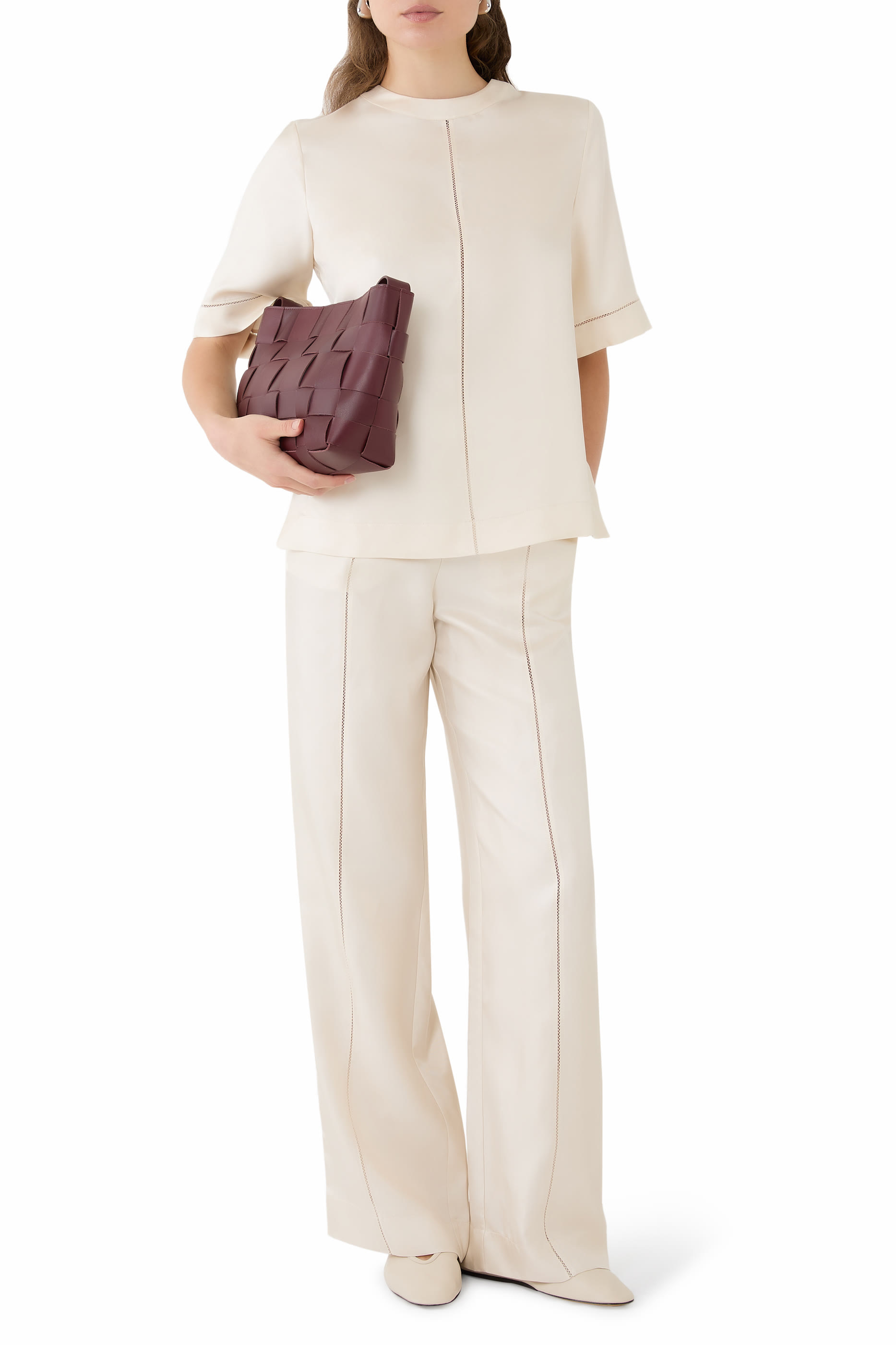 بلوزة هافانا بتطريز دانتيل