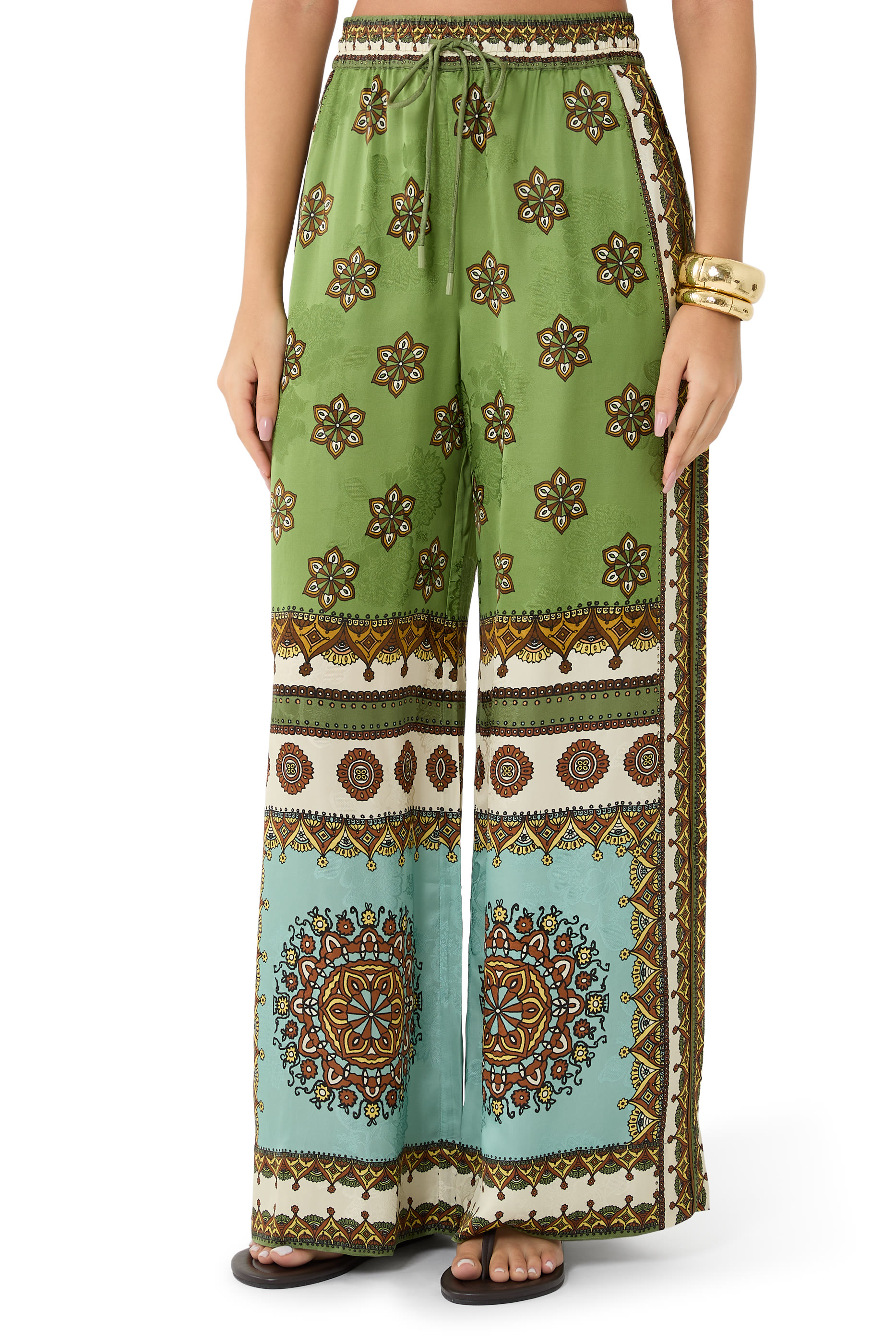 بنطال كونتينا