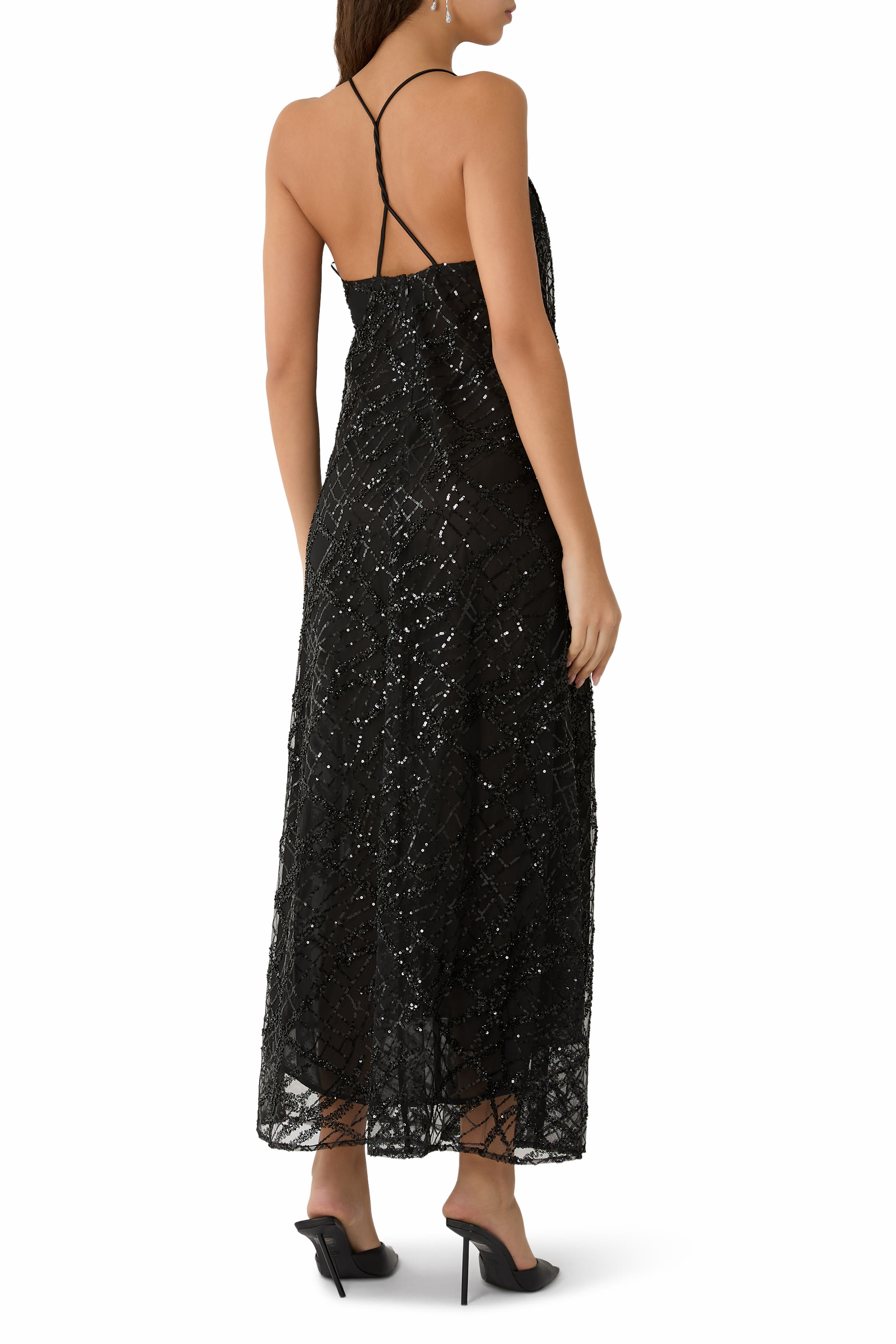 فستان طويل تول