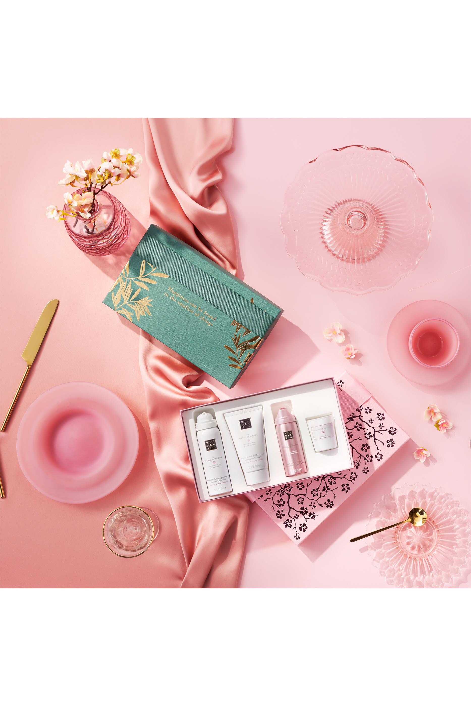 مجموعة هدايا صغيرة ريتوال اوف ساكورا