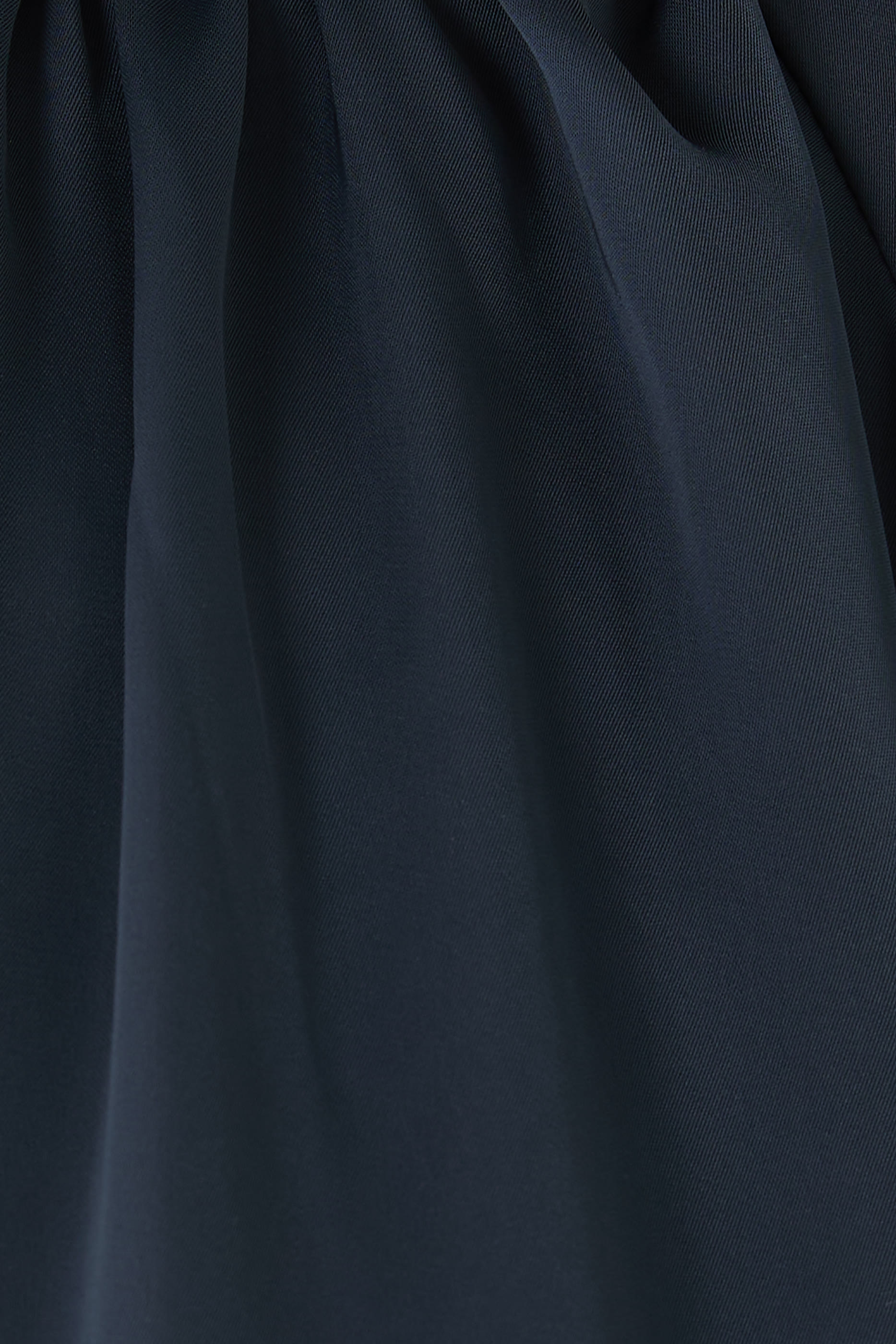 قميص بربطة ساتان