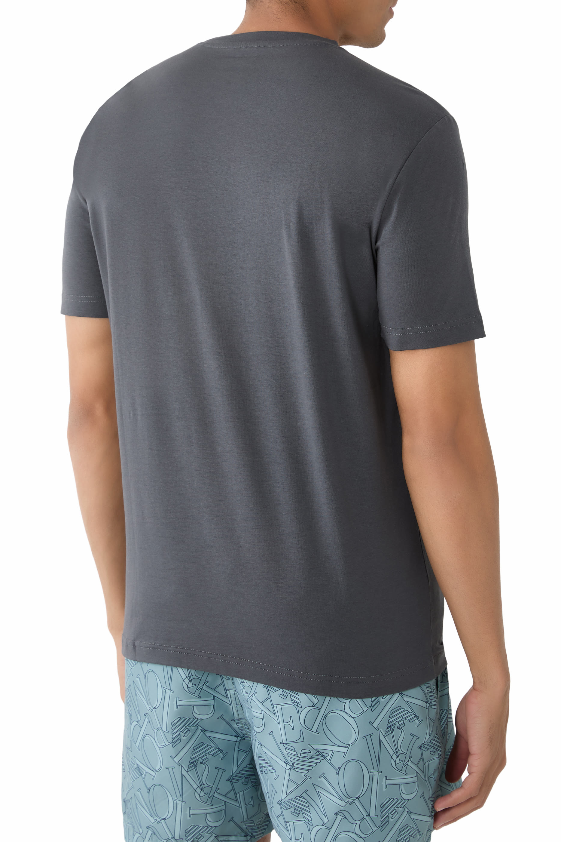 تيشيرت بشعار الماركة