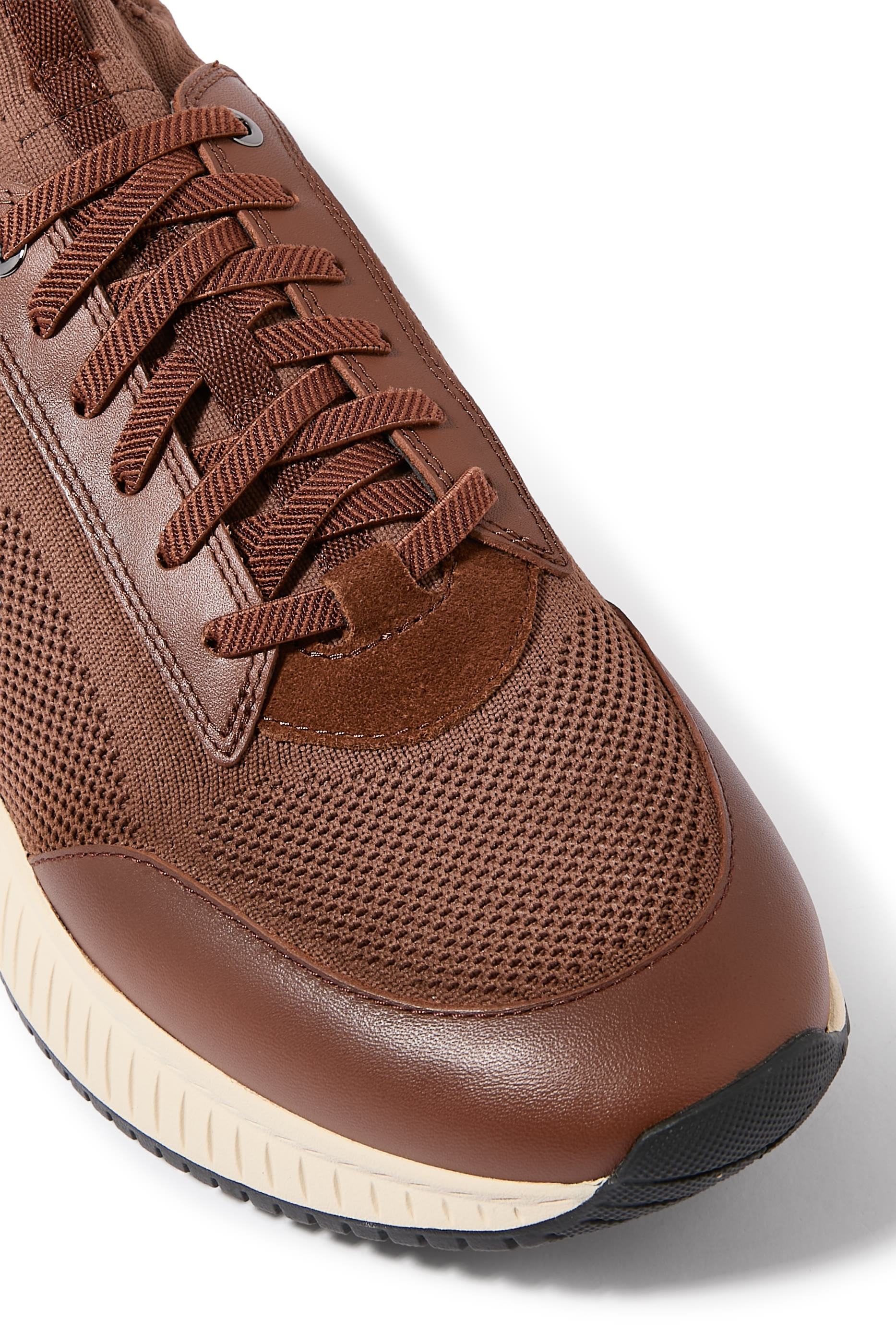 سنيكرز تي تي أن ام إيفو بجزء علوي منسوج