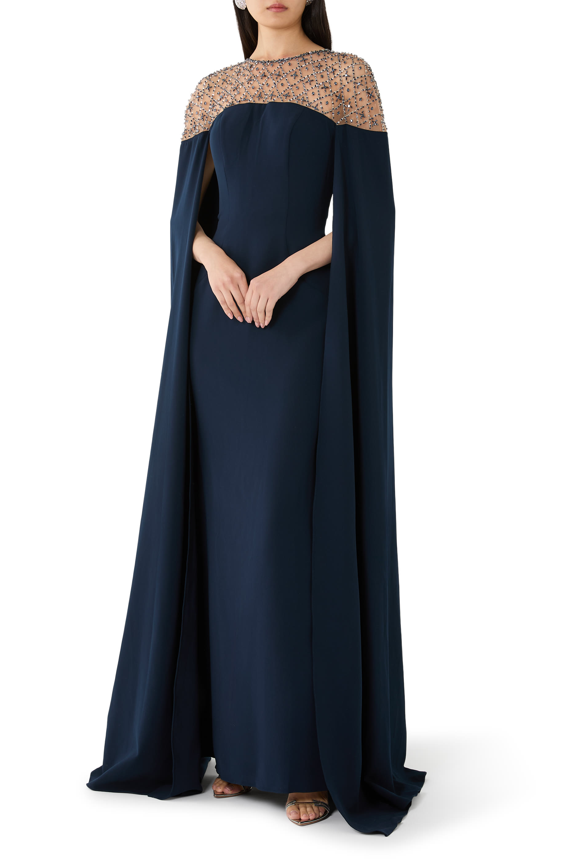 فستان سهرة بأكمام كاب مزين بخرز