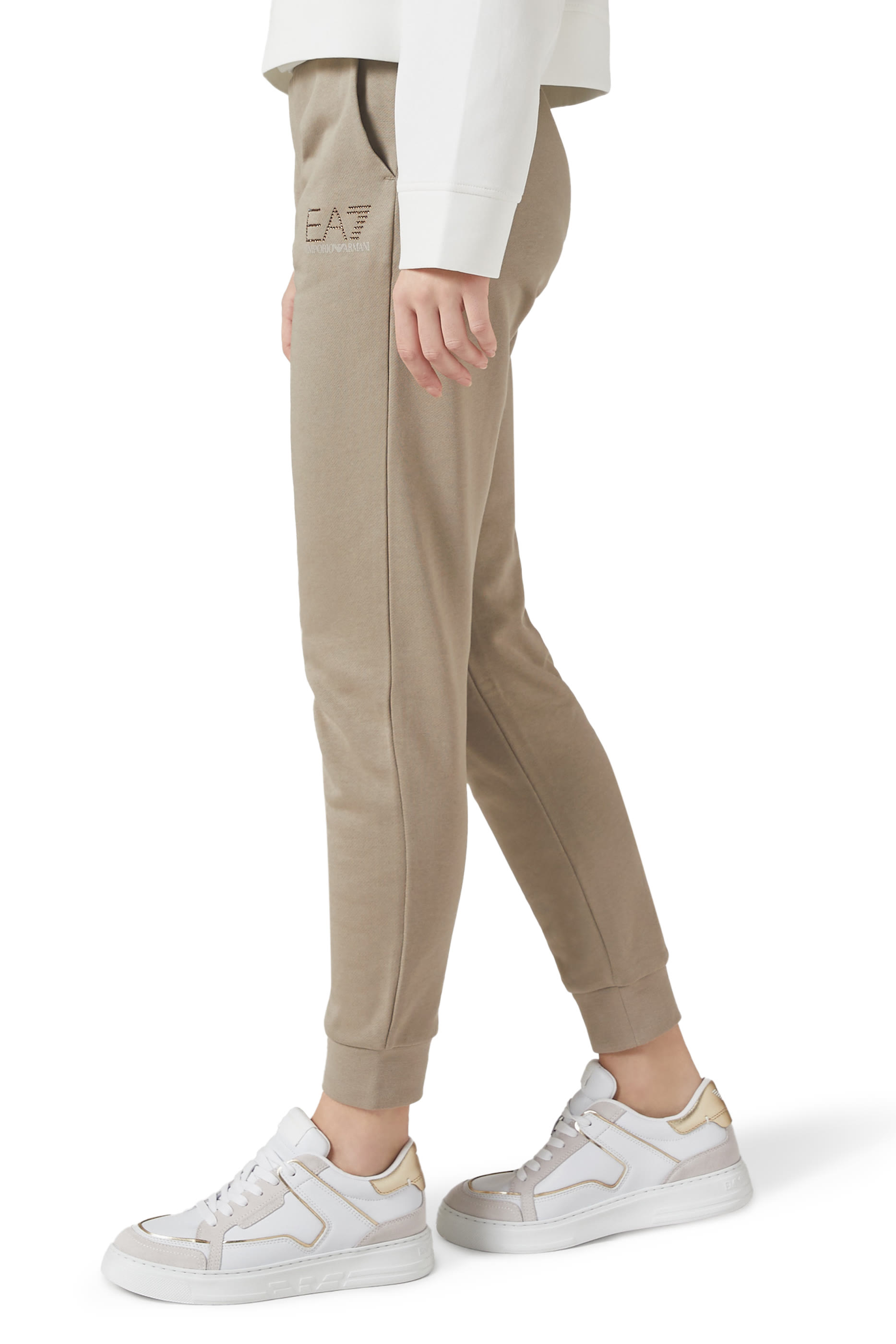 سنيكرز بشعار الماركة