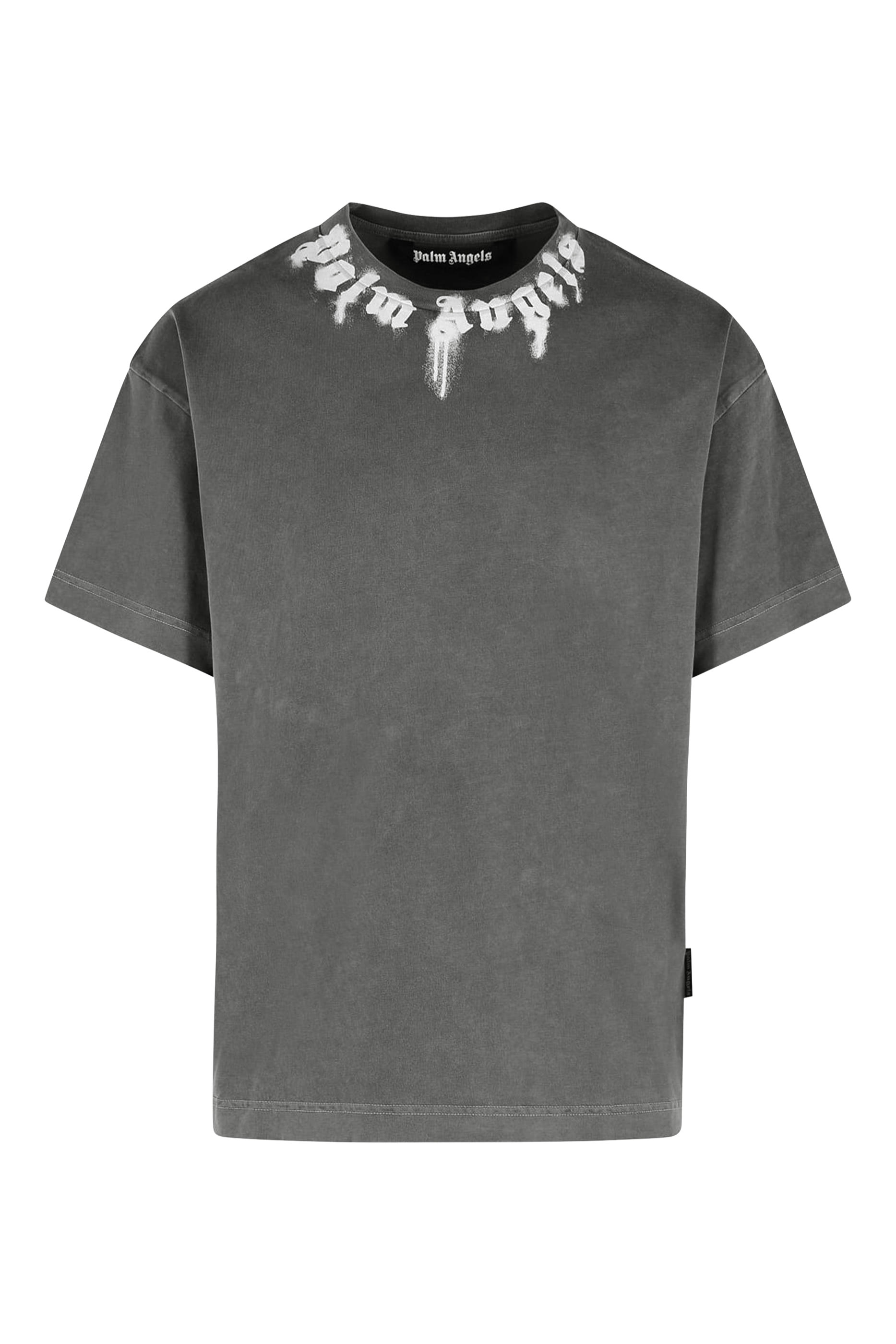 تيشيرت بياقة مزينة بشعار الماركة