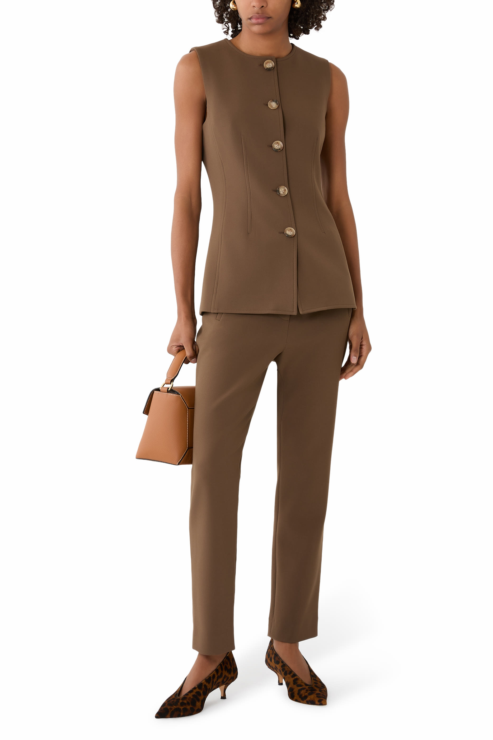 فيست جيسوب بقصة ضيقة