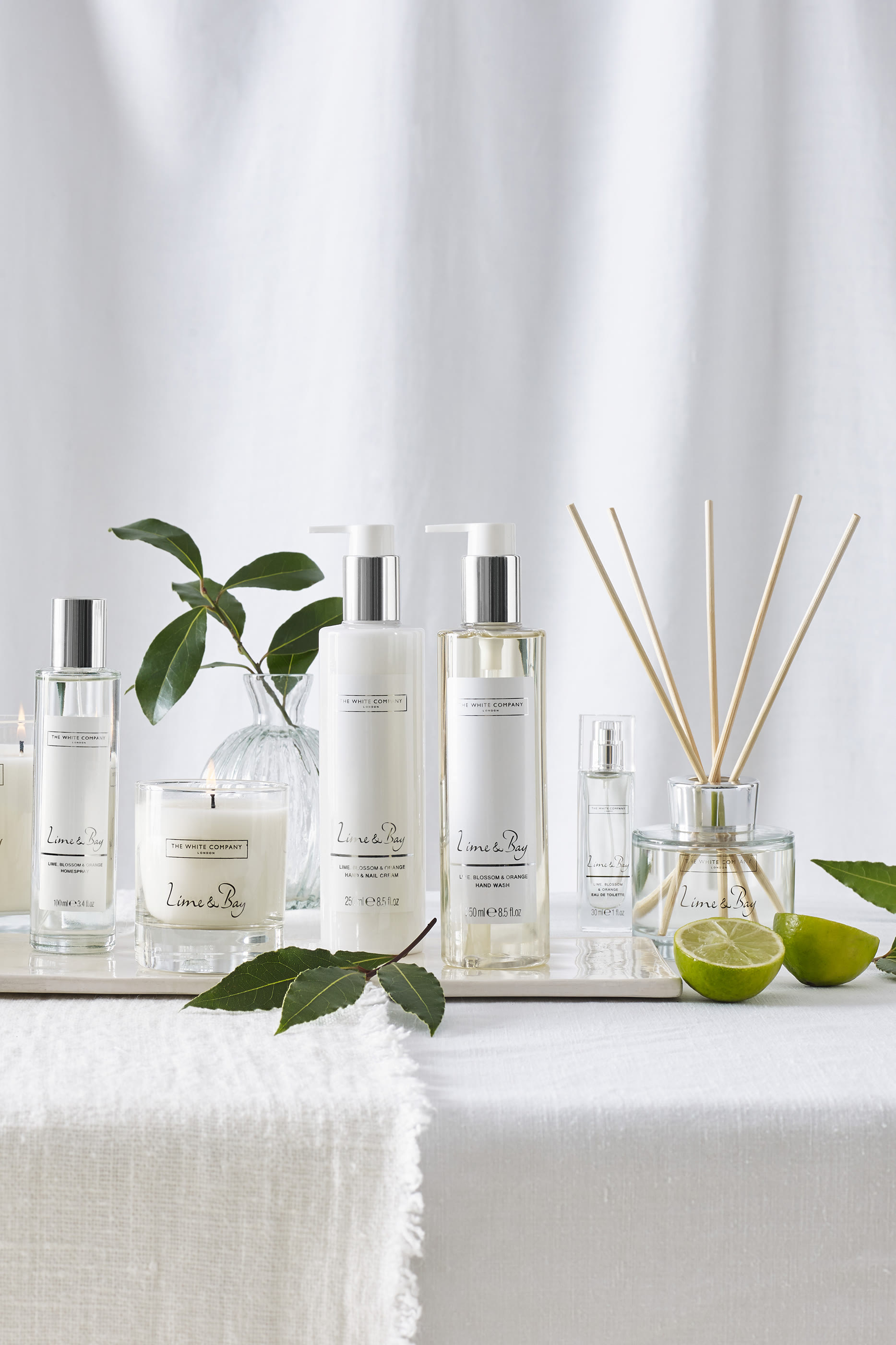 مجموعة هدايا لايم اند باي لليدين والأظافر