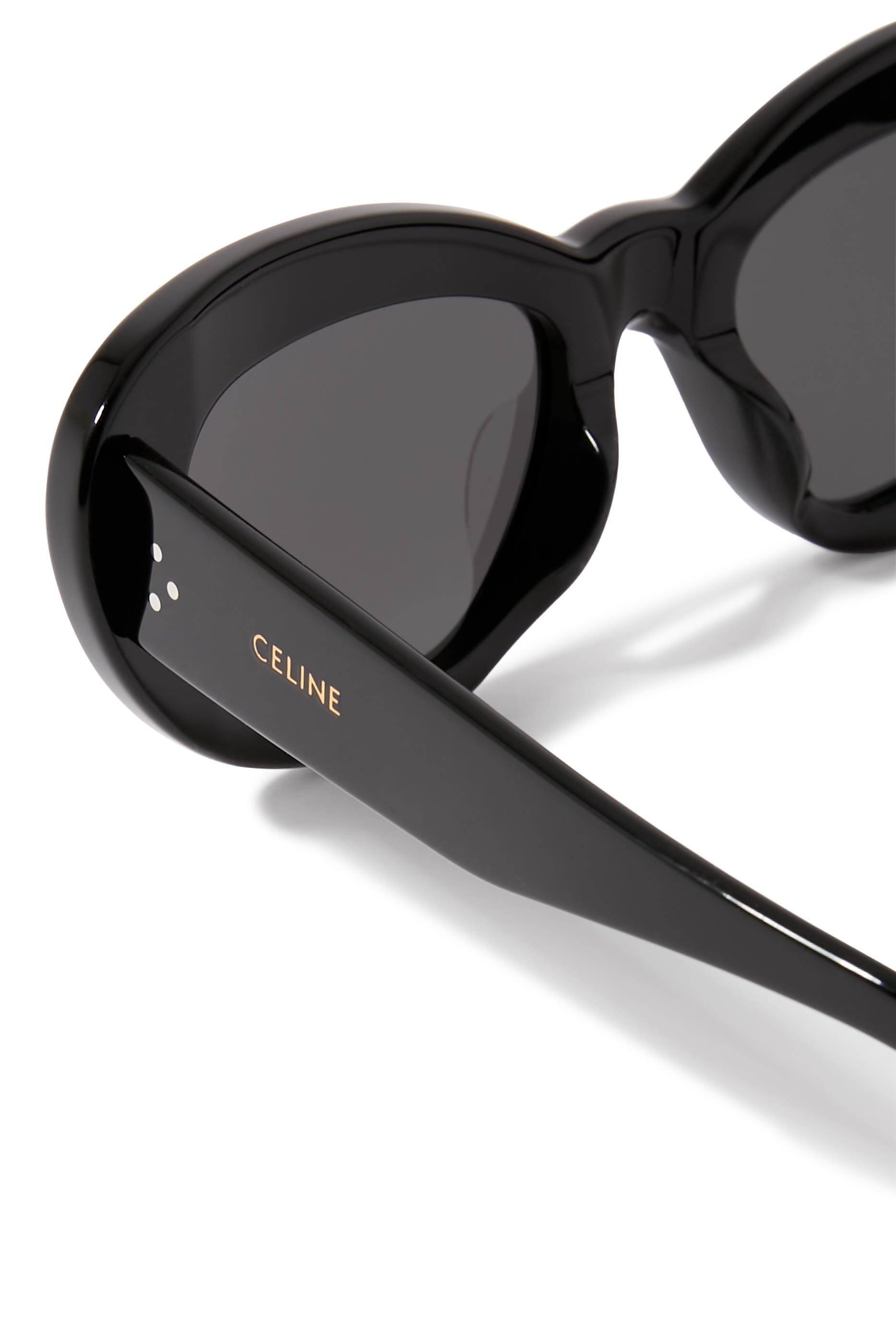 نظارة شمسية بشعار الثلاث نقاط