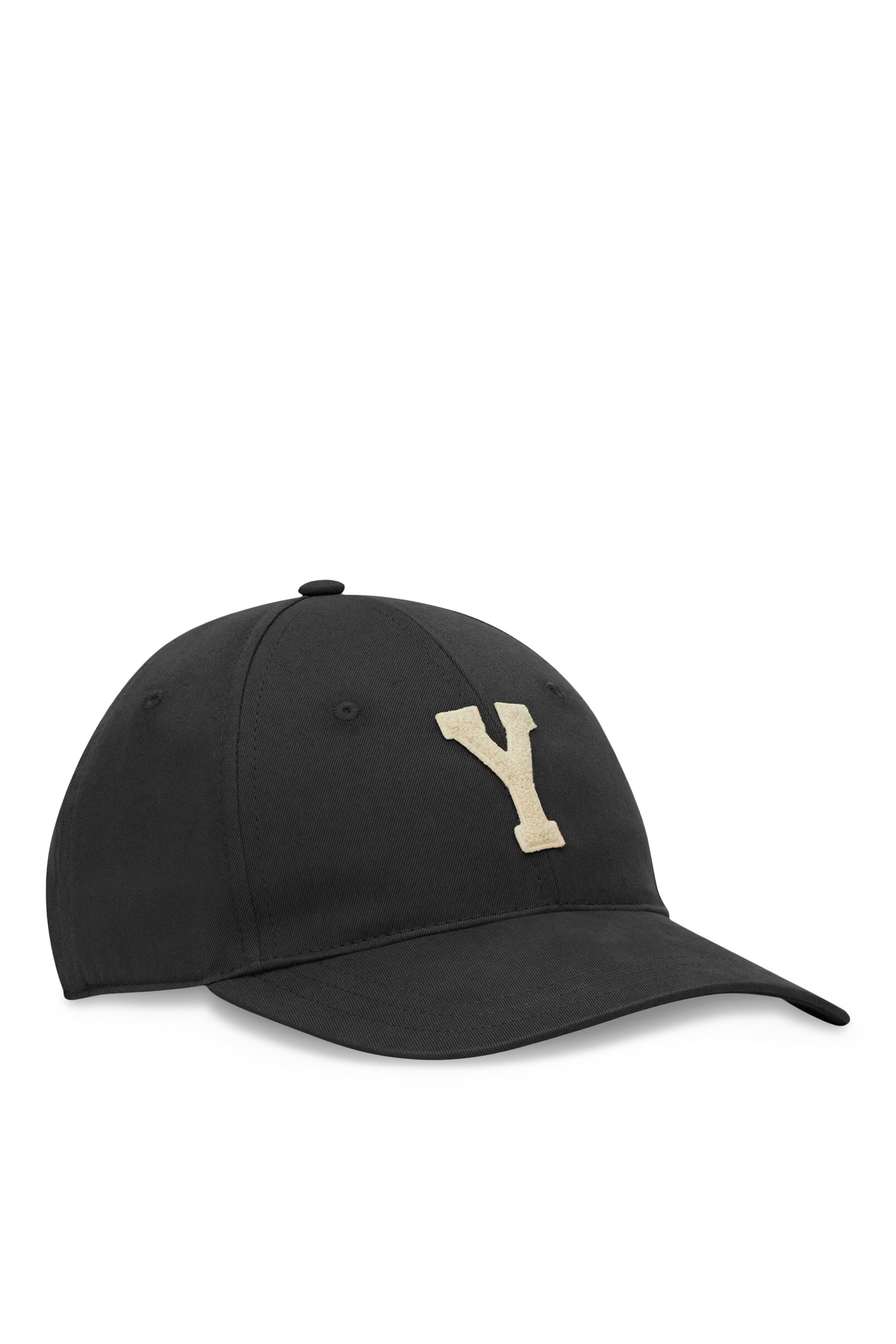 كاب بنقشة Y بتصميم جامعي