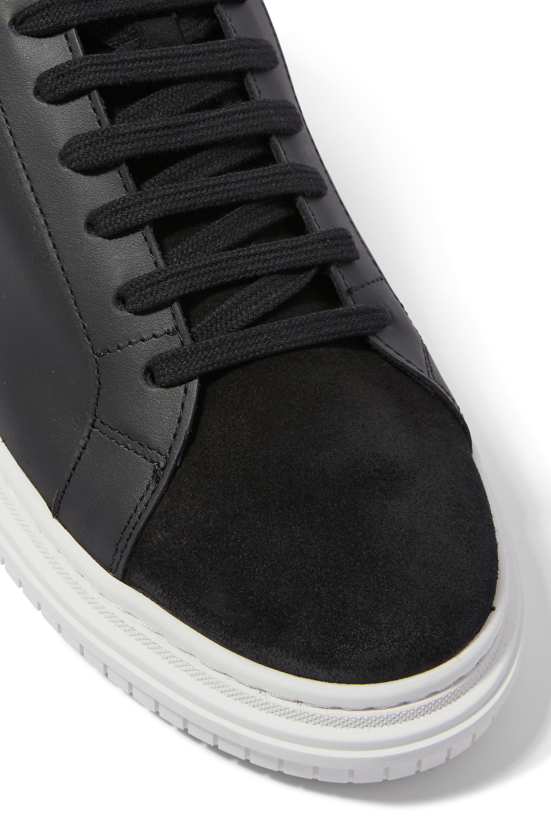 سنيكرز أتلس