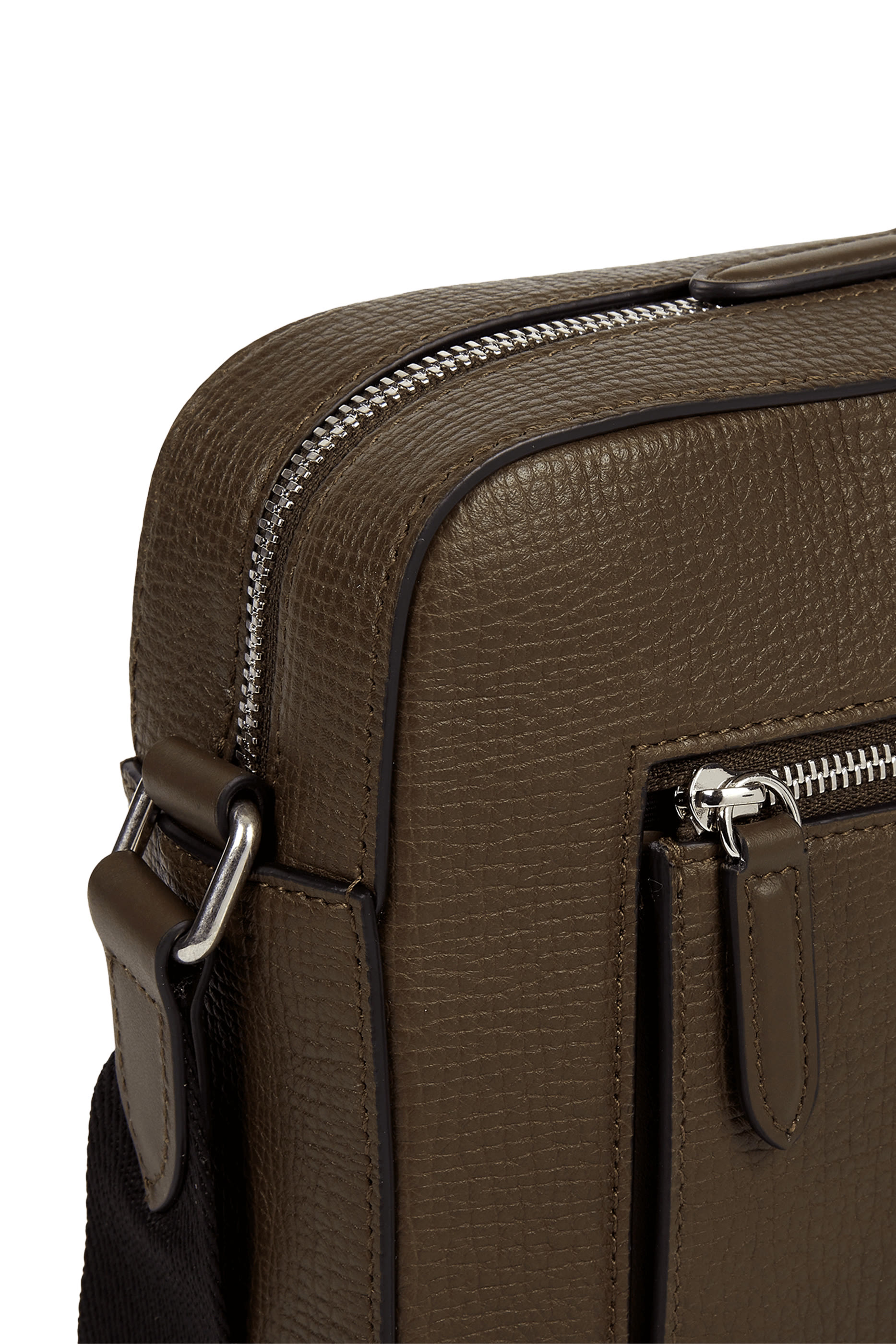 حقيبة كروس بودي بسحاب لودلو