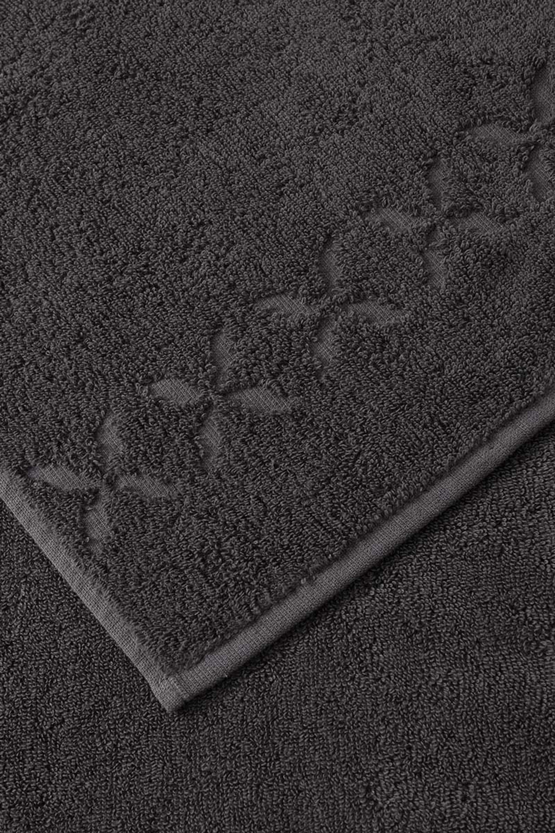 مناشف نايتشر