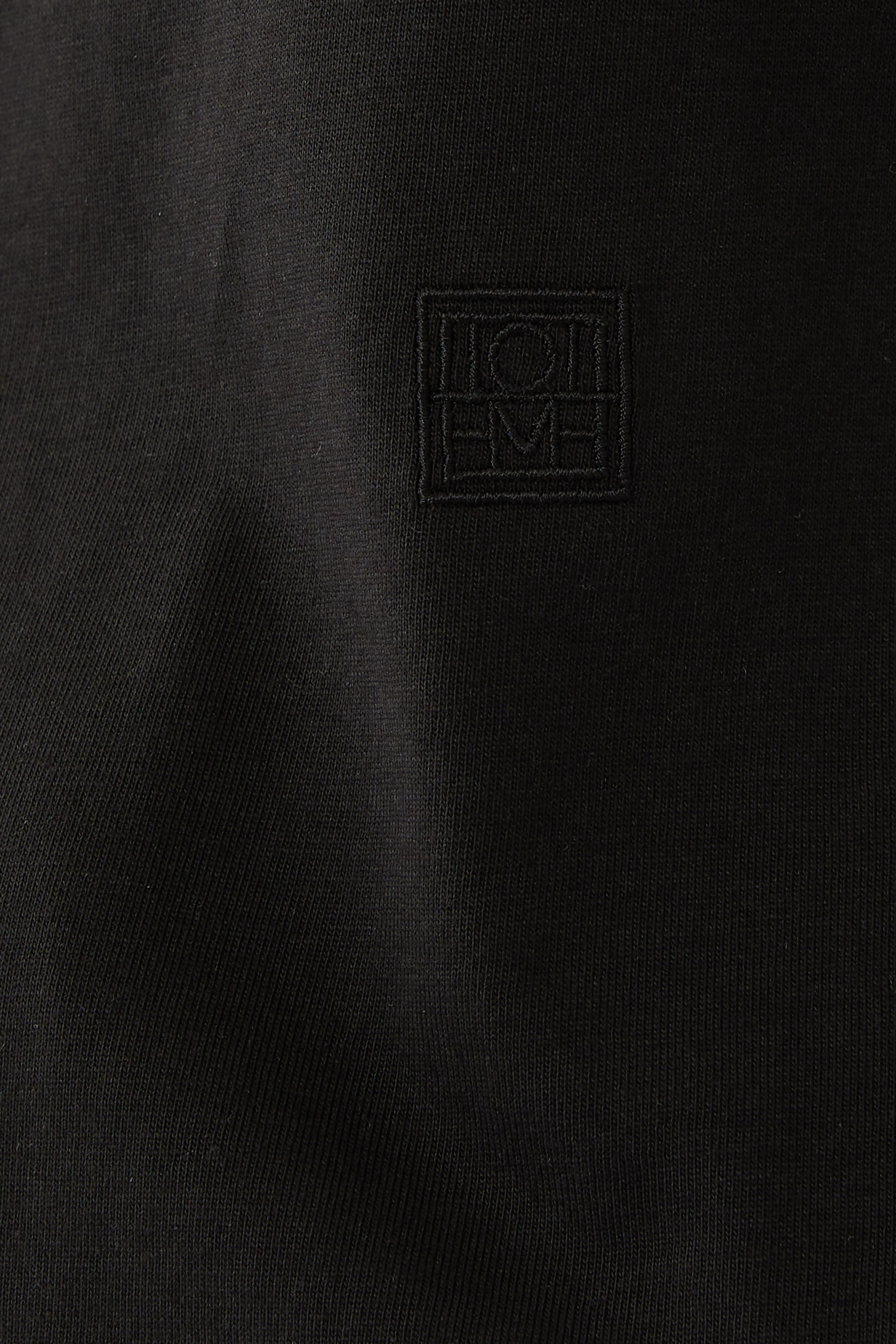 تيشيرت بحياكة مقوسة