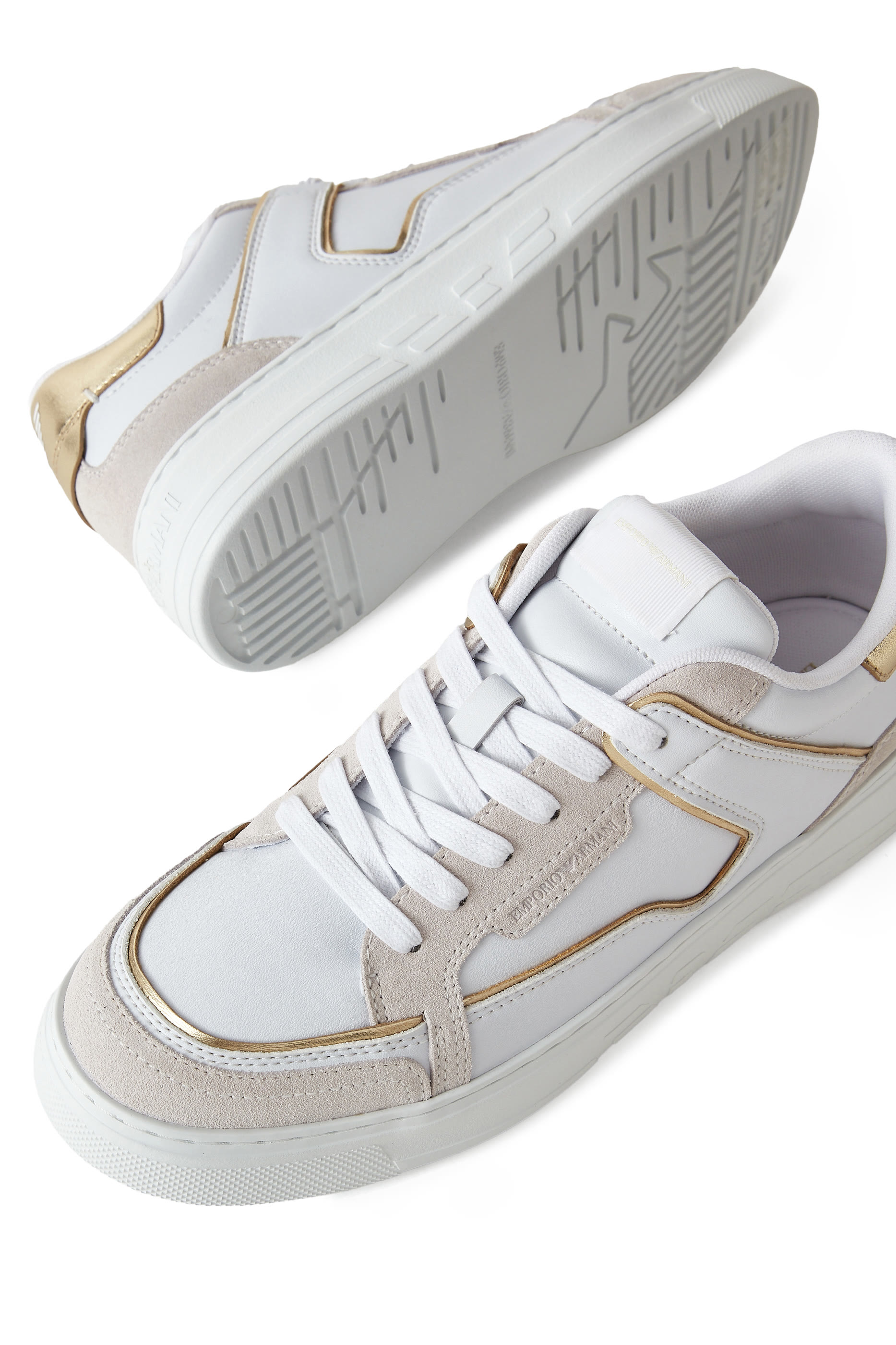 سنيكرز بشعار الماركة