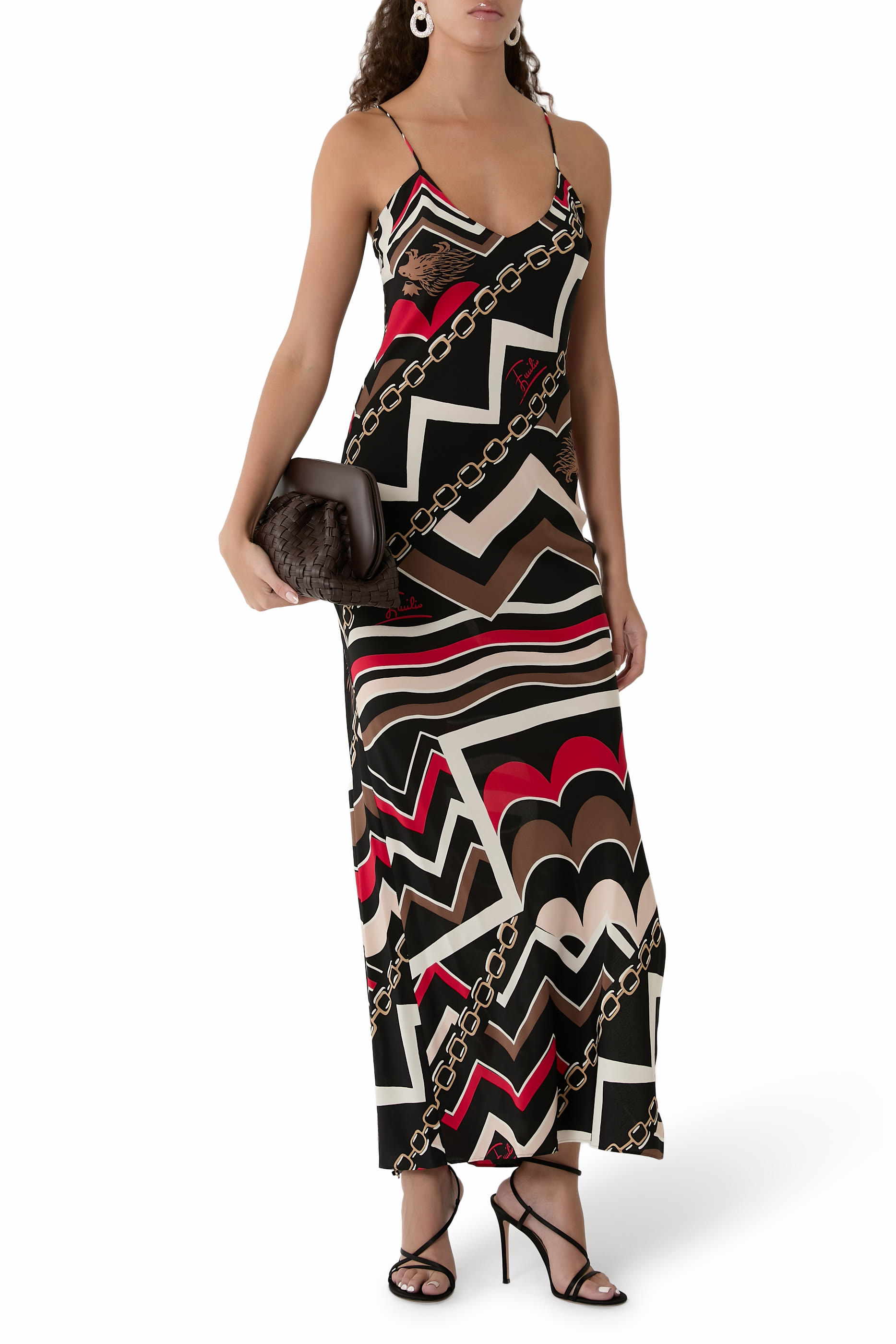 فستان طويل بنقشة إستريس