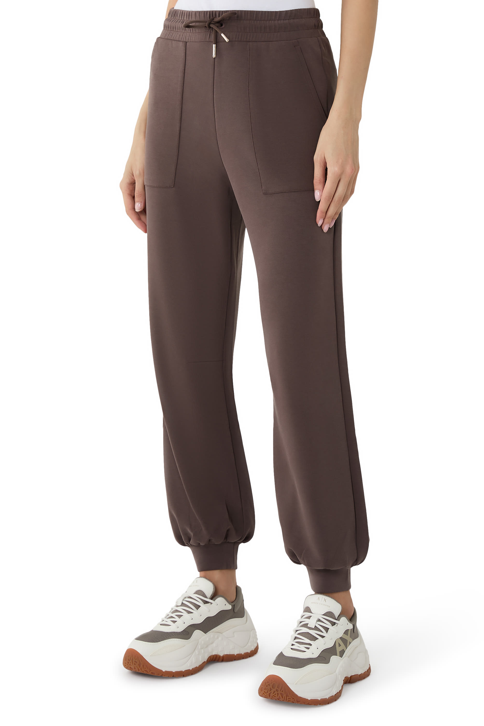 بنطال رياضي بقصة فضفاضة بشعار الماركة