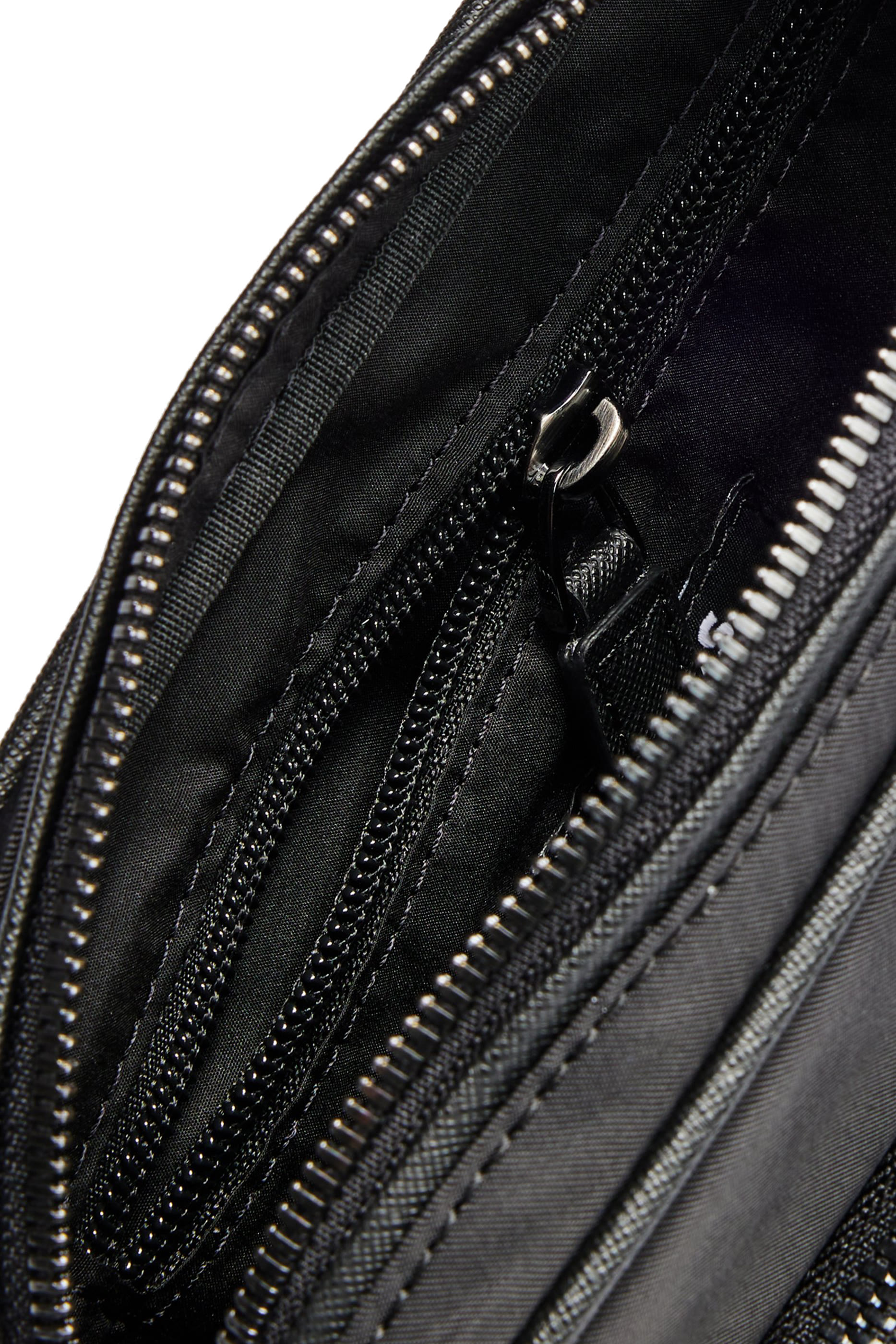 حقيبة خصر بشعار الماركة مزدوج تويل