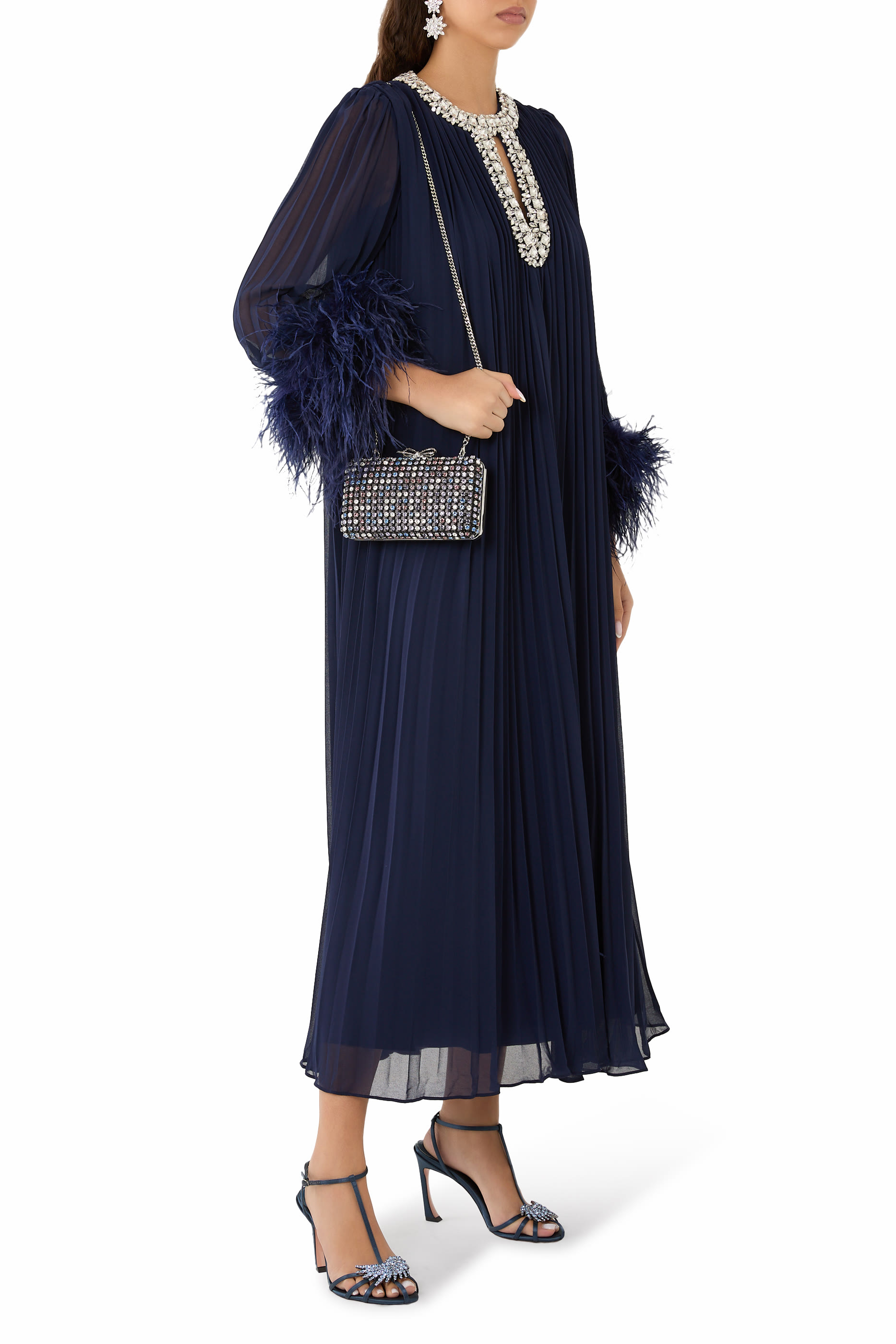 كلاتش بتصميم متشابك مرصع بالكريستال 