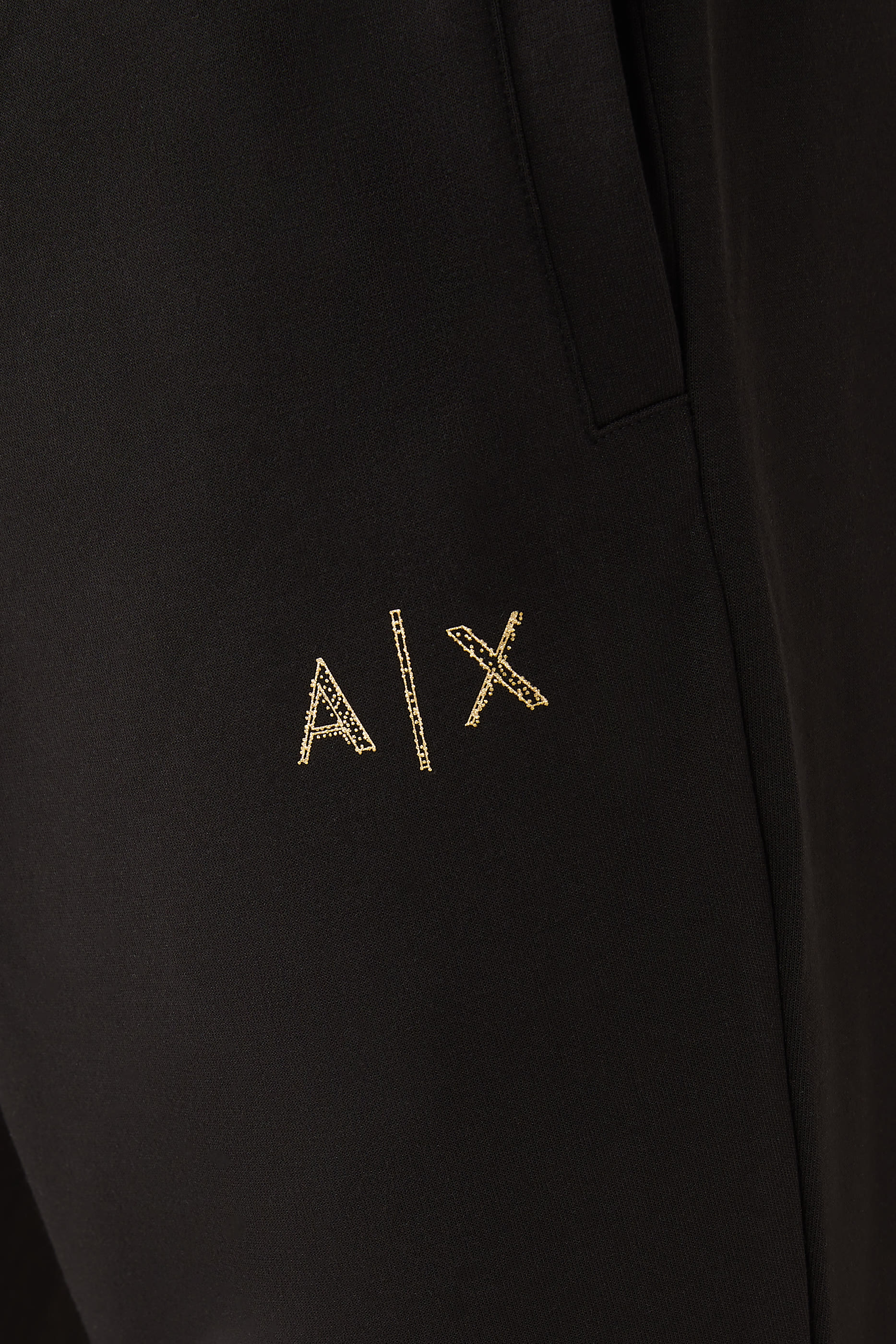 بنطال رياضي بشعار الماركة لرمضان