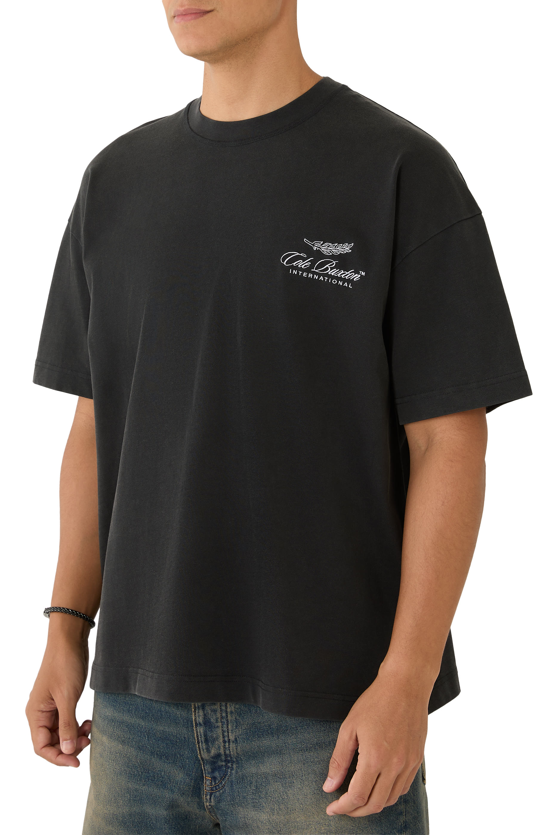 تيشيرت إنترناشيونال بشعار الماركة