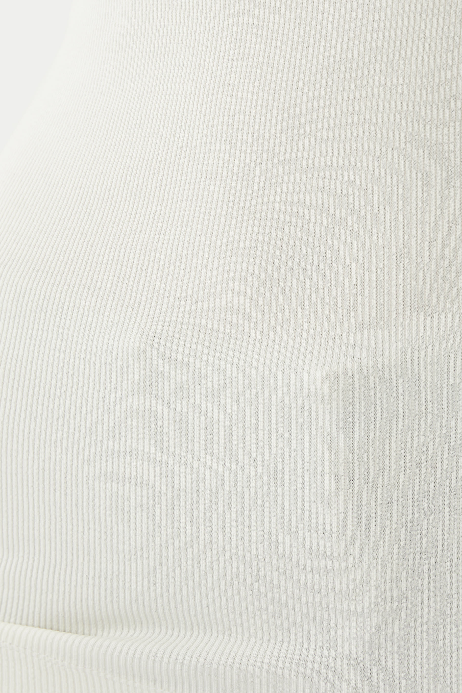 بلوزة مضلعة