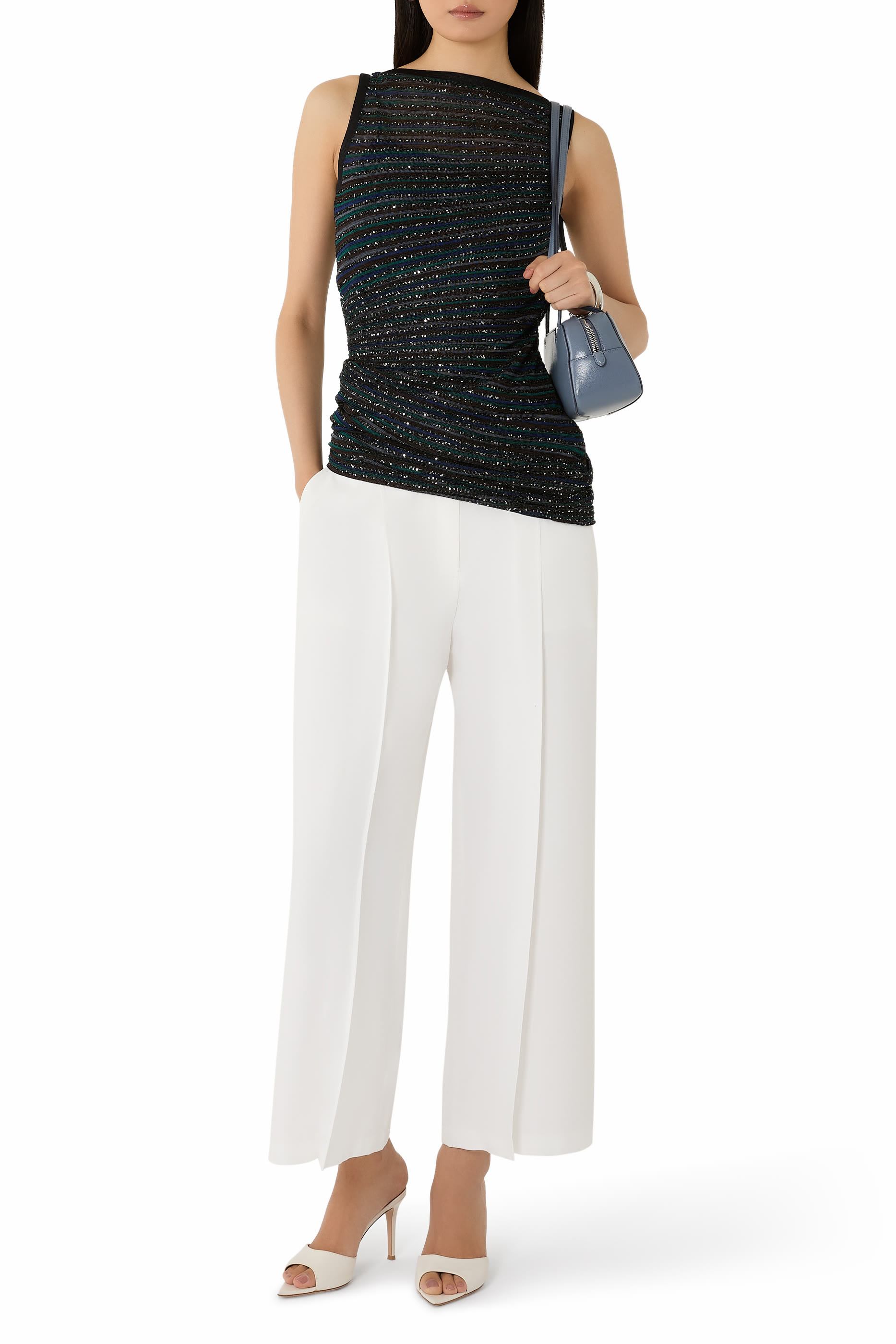 فستان بلا أكمام بتصميم غير متماثل مطرز جزئيا بترتر