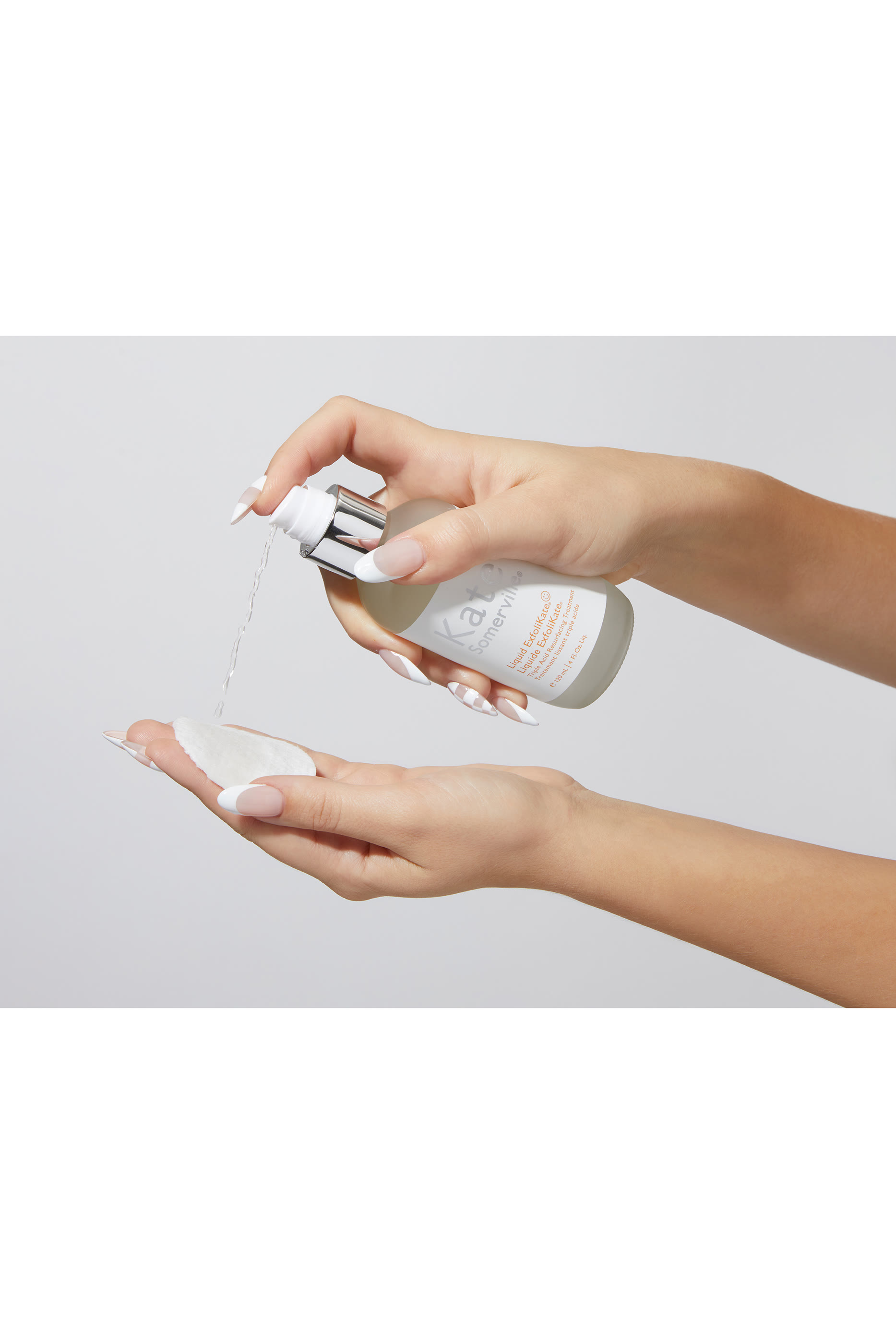 مستحضر علاجي إكسفوليكيت&reg; سائل بثلاث أحماض