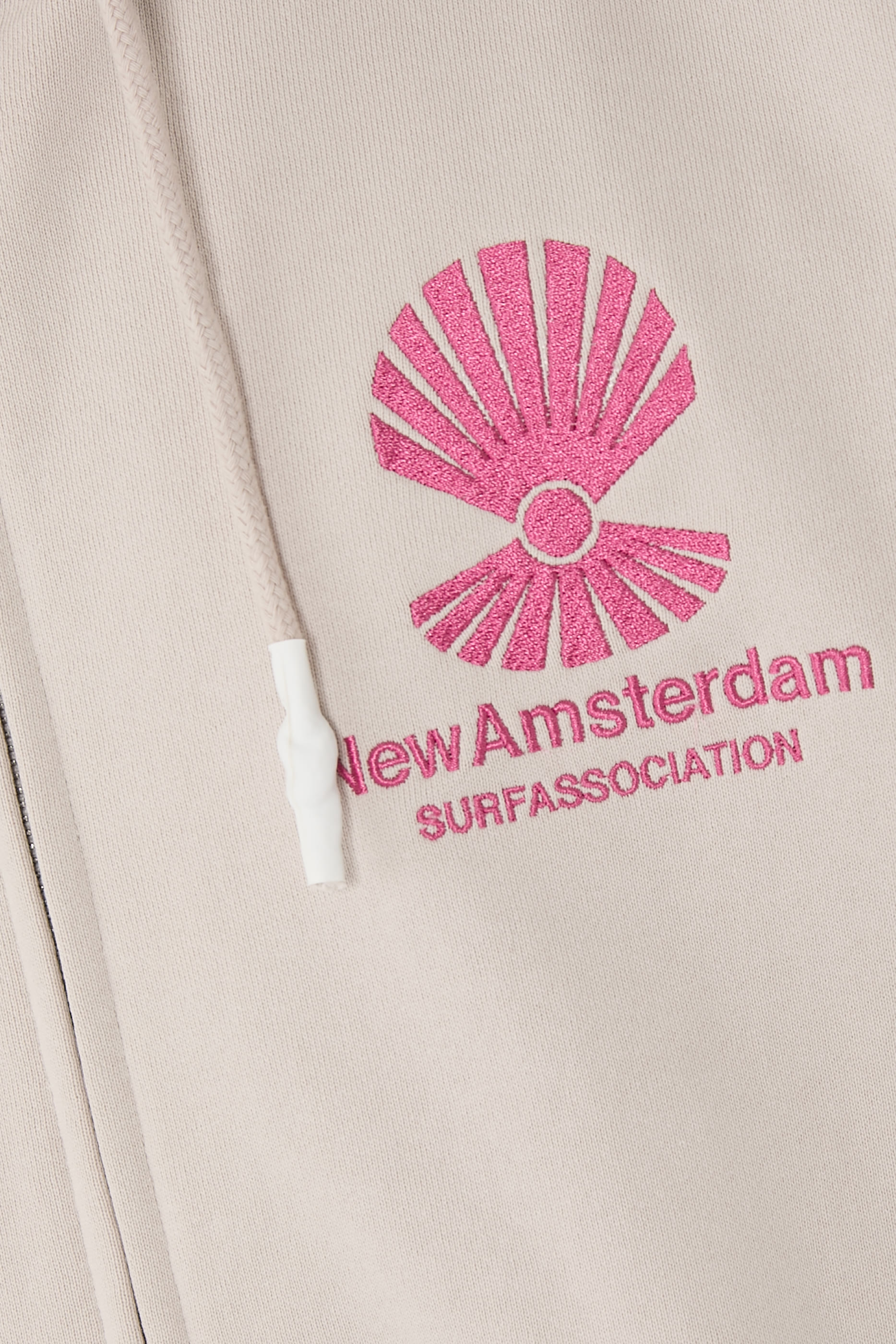  هودي بسحاب مزين بشعار الماركة